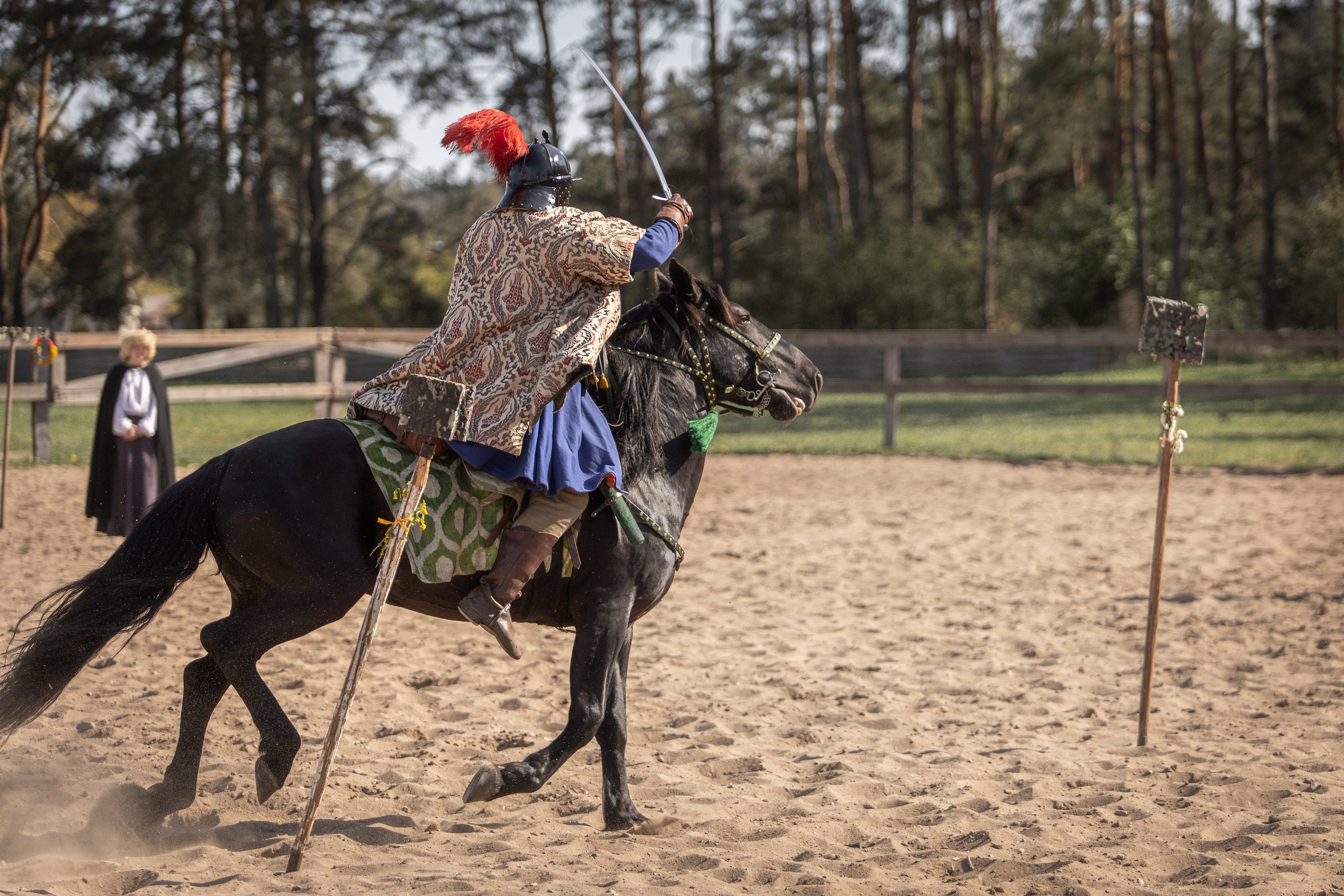 Золотая Шпора. Огнем и Мечем. День первый. Рыцарский турнир. Профессиональный интерьерный и репортажный фотограф Минск и РБ. Максим Орлов