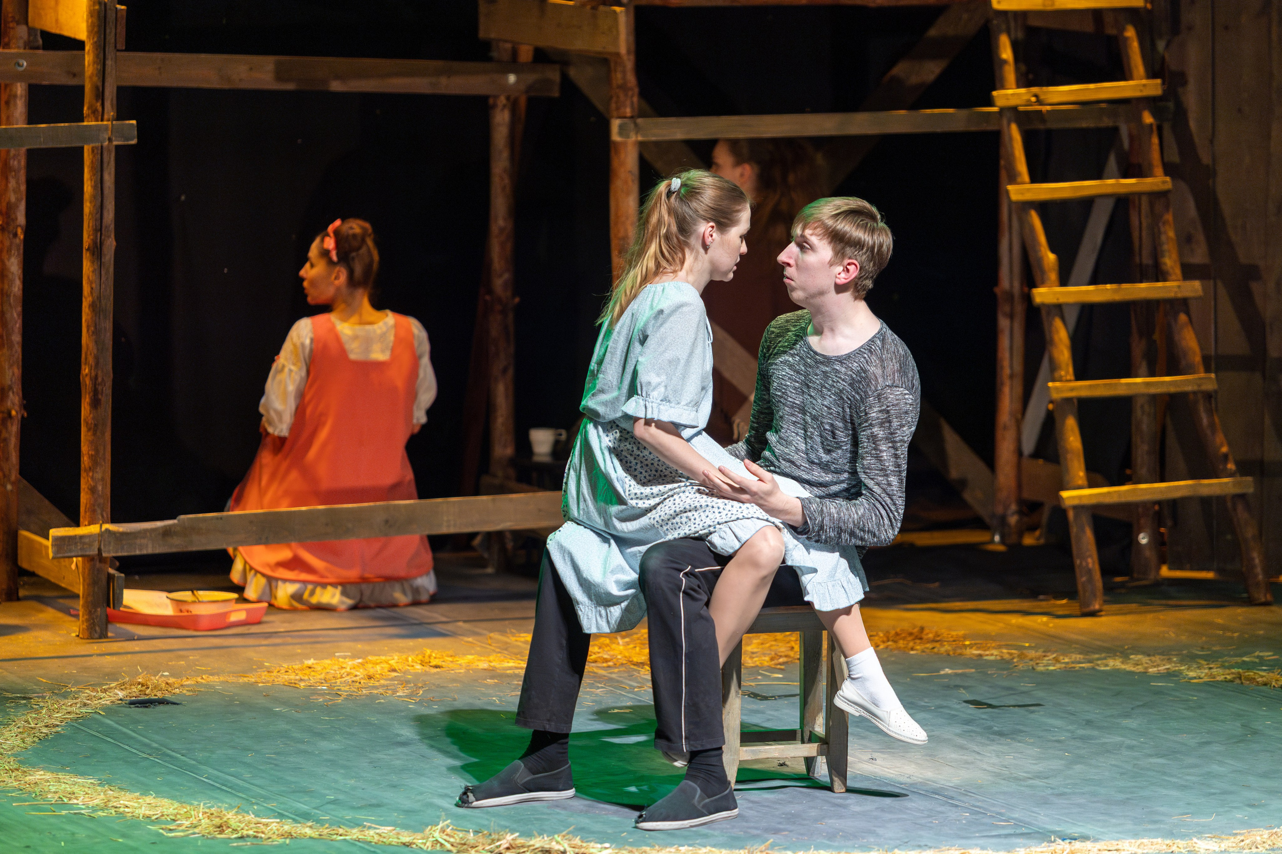 Театр белорусской армии «Очень простая история». Профессиональный интерьерный и репортажный фотограф Минск и РБ. Максим Орлов