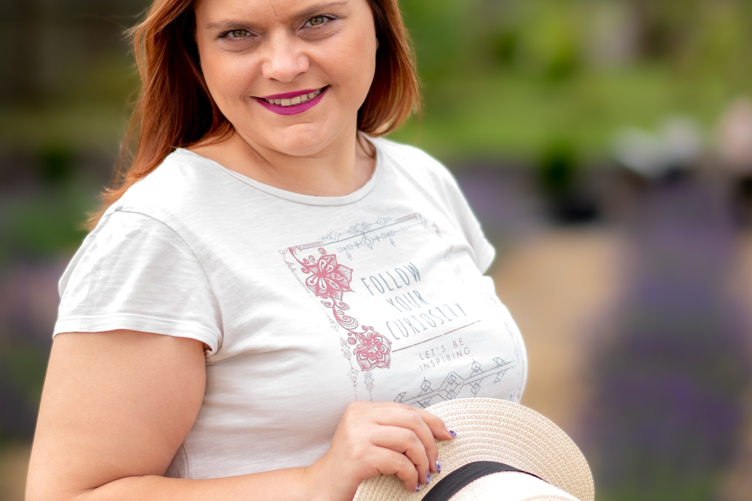 Катя и Оксана в лаванде. Профессиональный интерьерный и репортажный фотограф Минск и РБ. Максим Орлов