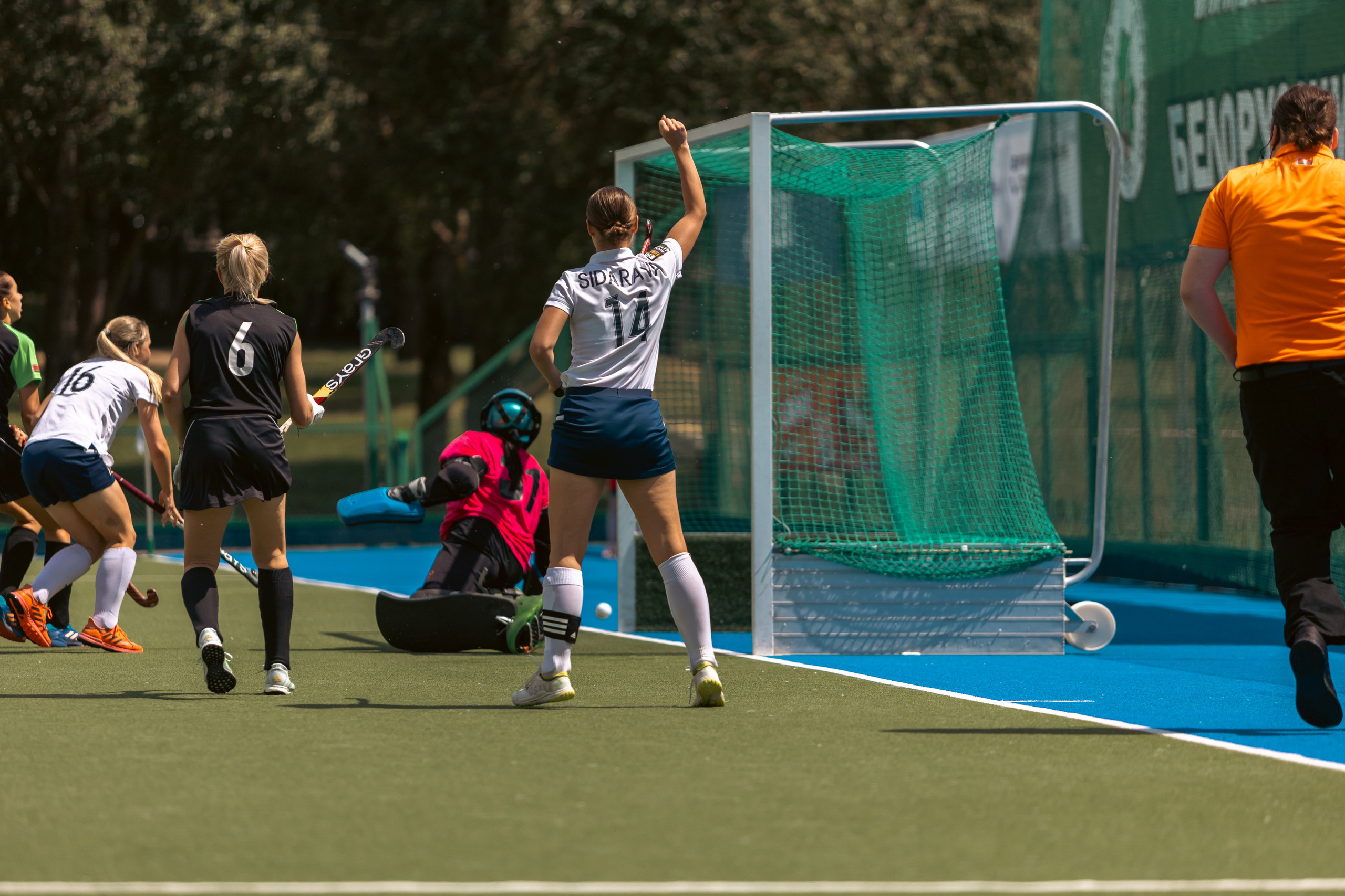 Хоккей на траве. Девушки. Минск — Текстильщик 29.052024. Профессиональный интерьерный и репортажный фотограф Минск и РБ. Максим Орлов