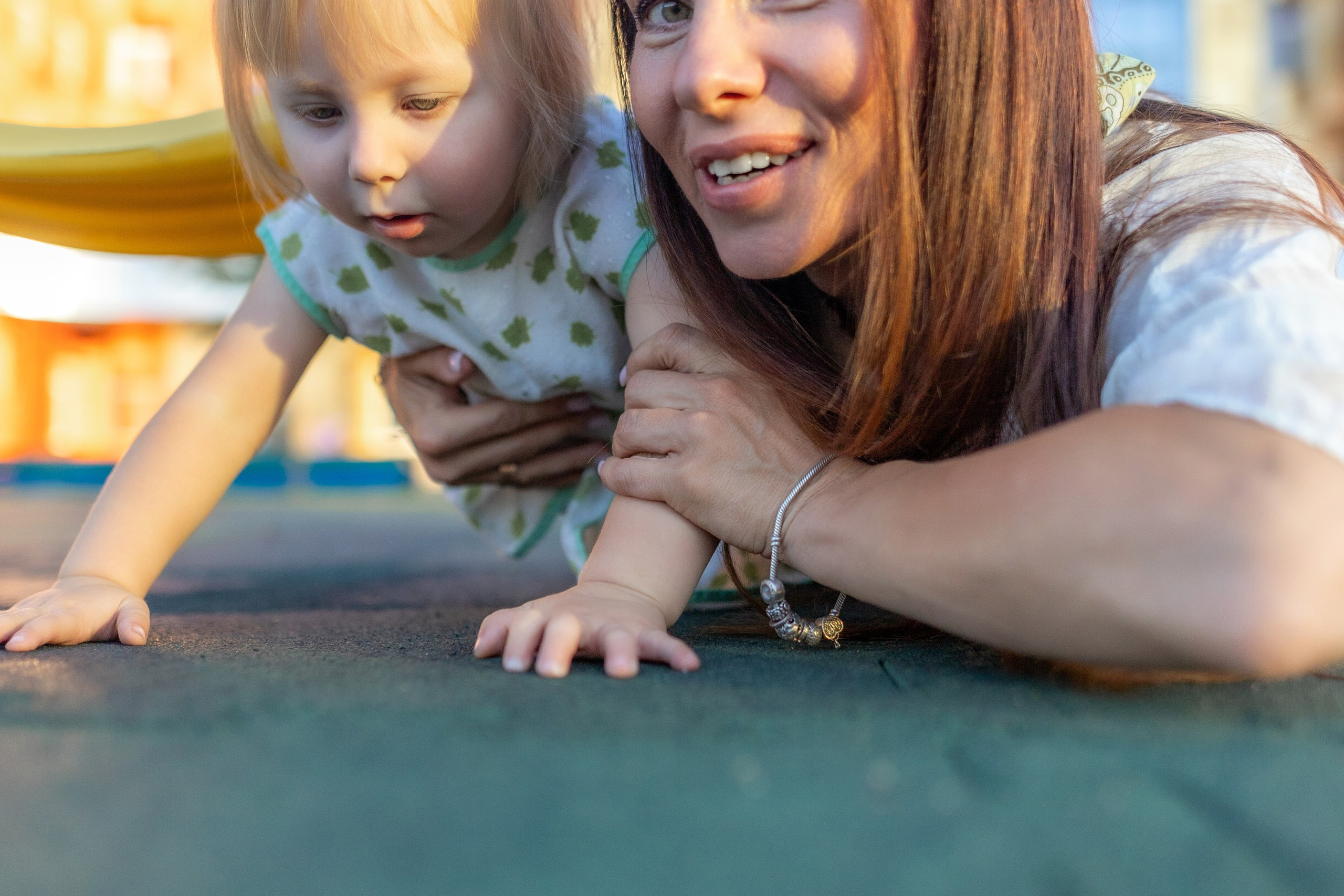 Детская живая фотосессия. Профессиональный интерьерный и репортажный фотограф Минск и РБ. Максим Орлов