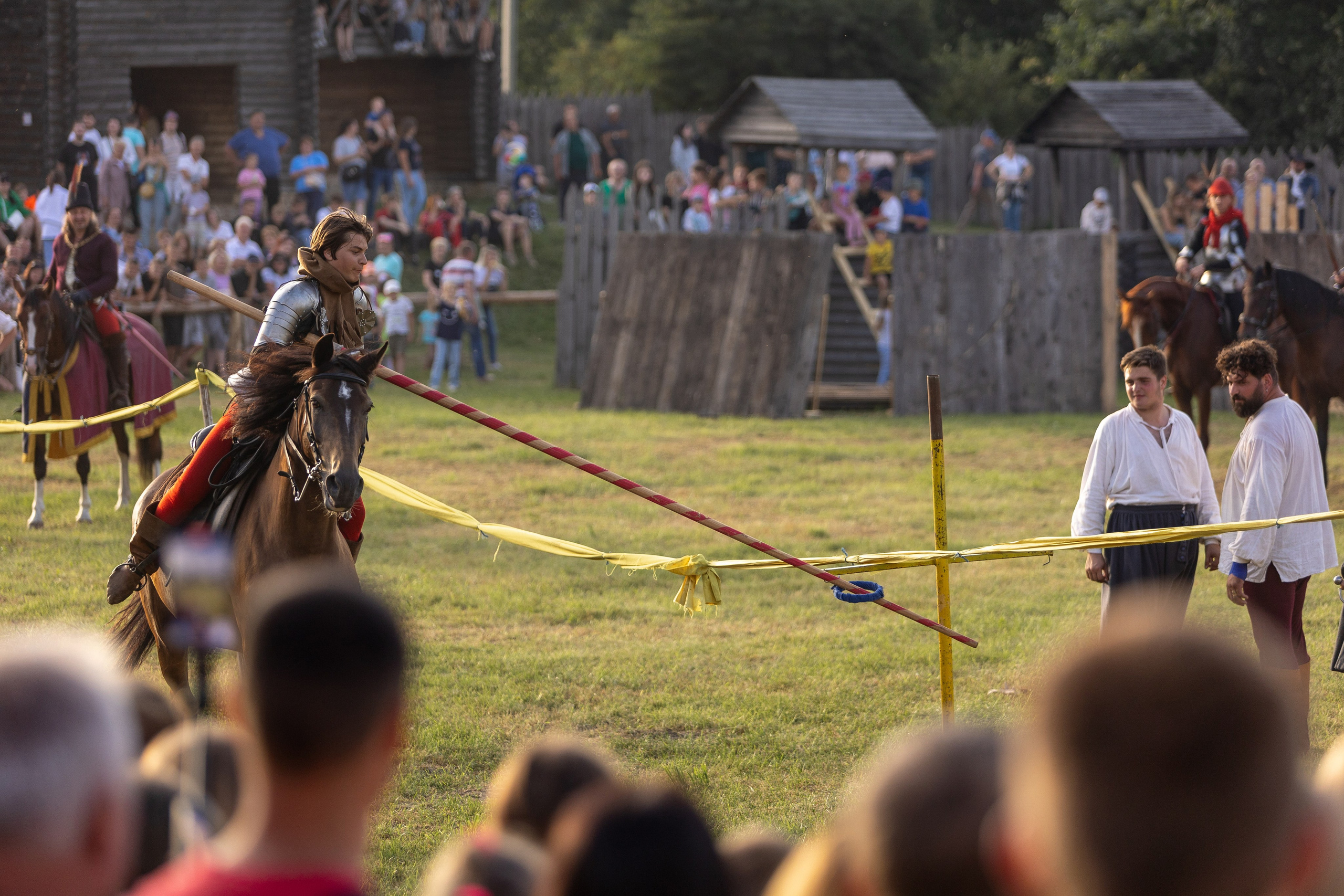 Рыцарский фест. Мстиславль. Профессиональный интерьерный и репортажный фотограф Минск и РБ. Максим Орлов
