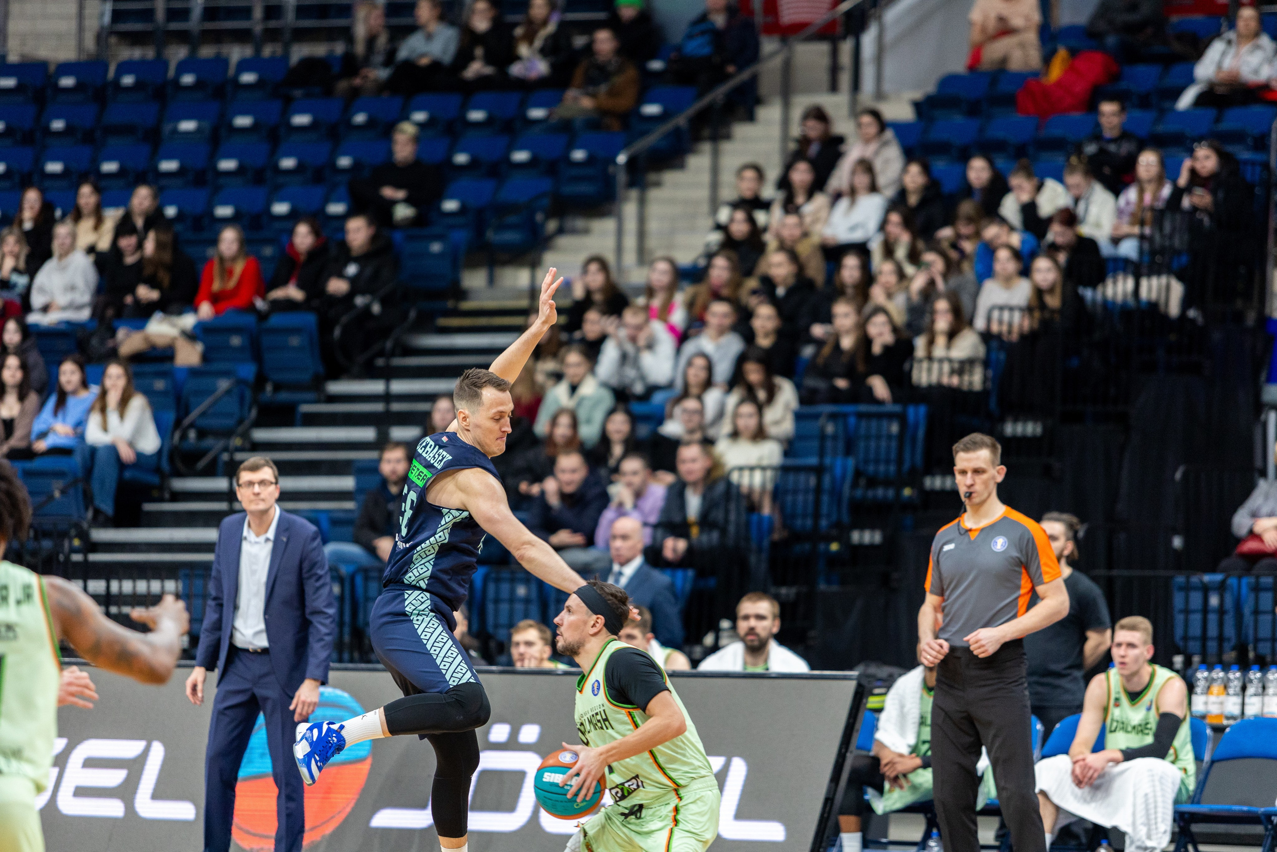 Баскетбол. Лучшие кадры. Минск — Уралмаш 13.02.2024. Профессиональный интерьерный и репортажный фотограф Минск и РБ. Максим Орлов