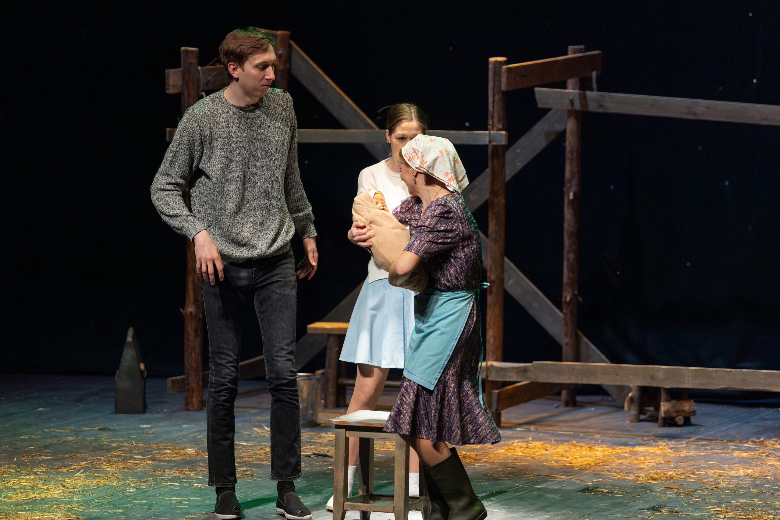 Театр белорусской армии «Очень простая история». Профессиональный интерьерный и репортажный фотограф Минск и РБ. Максим Орлов