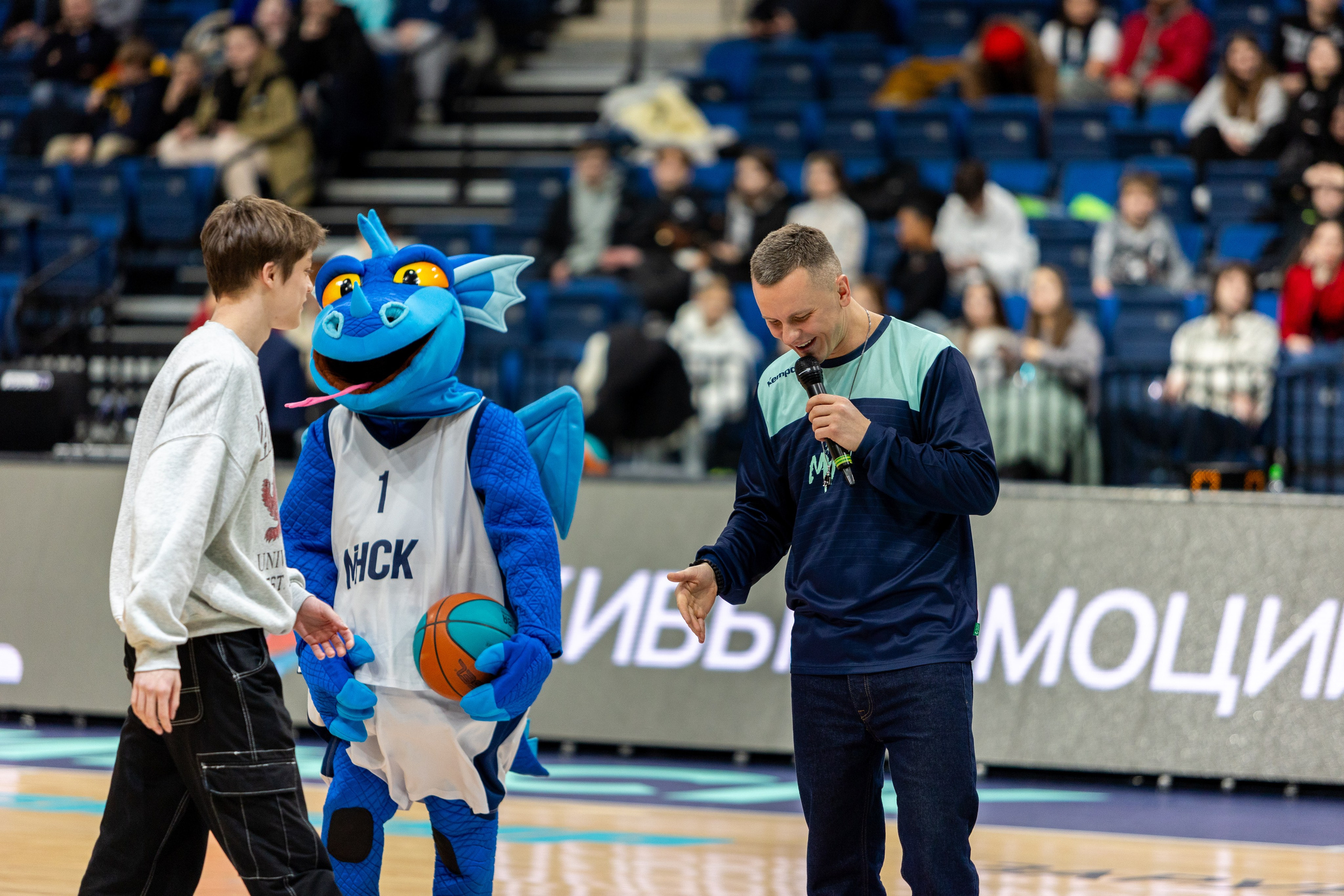 Баскетбол. Лучшие кадры. Минск — Уралмаш 13.02.2024. Профессиональный интерьерный и репортажный фотограф Минск и РБ. Максим Орлов