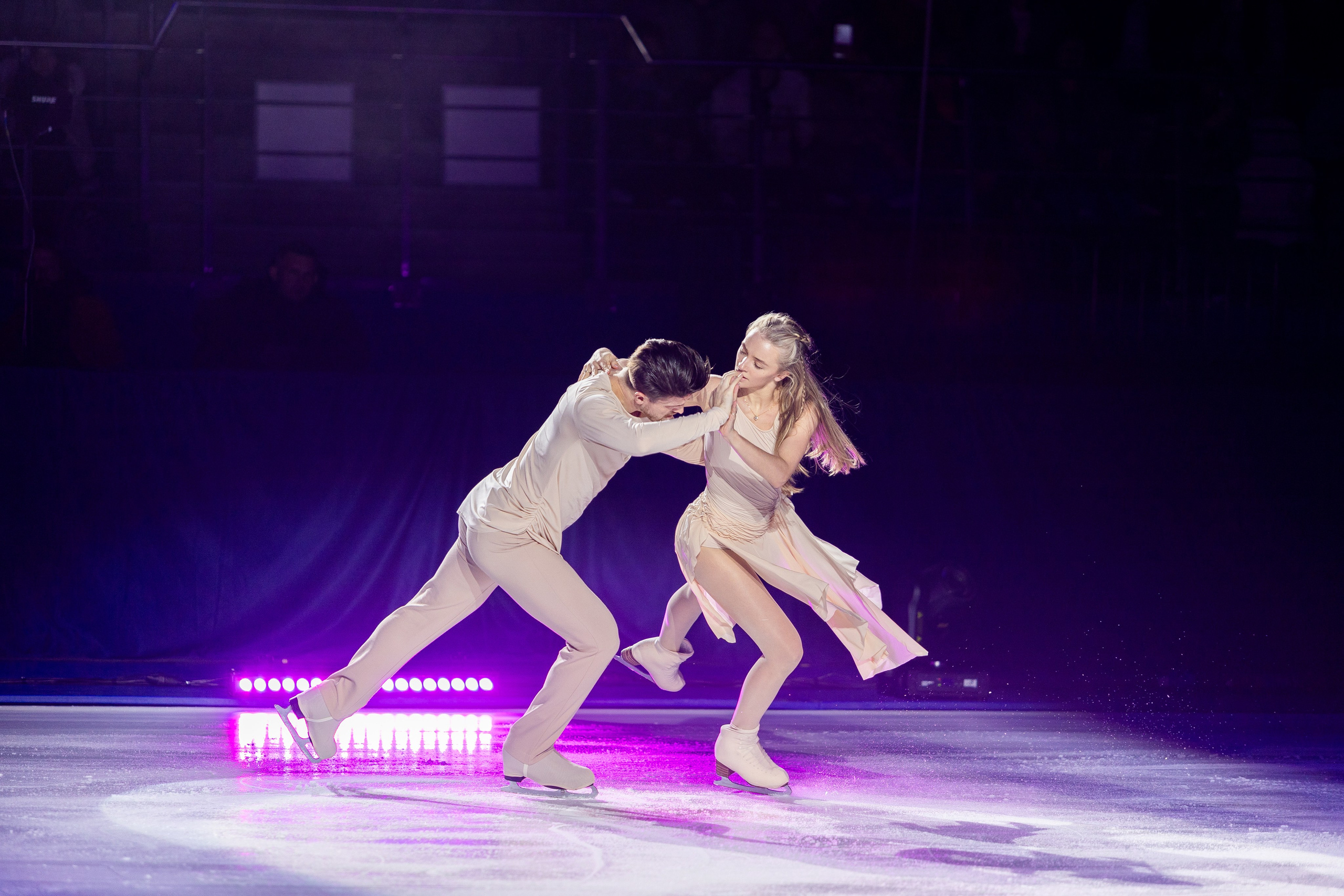 Ледовое шоу Ильи Авербуха 30.03.2024. Профессиональный интерьерный и репортажный фотограф Минск и РБ. Максим Орлов