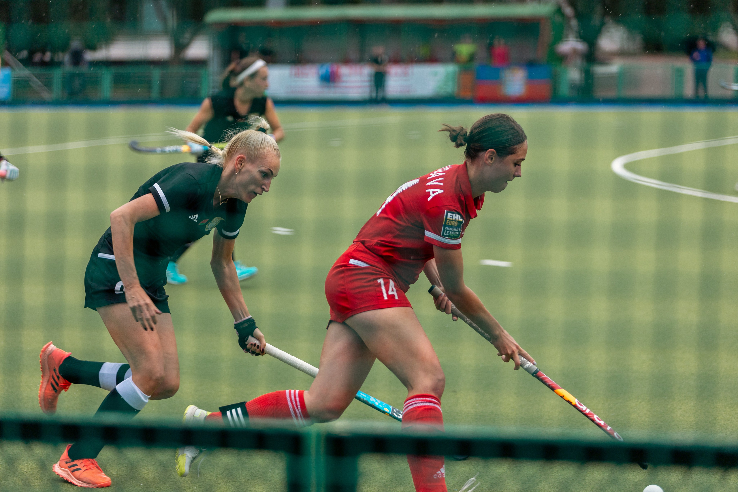 Хоккей на траве. Девушки. ХК Минск — ХК Виктория (Смолевичи) 10.06.2024. Профессиональный интерьерный и репортажный фотограф Минск и РБ. Максим Орлов