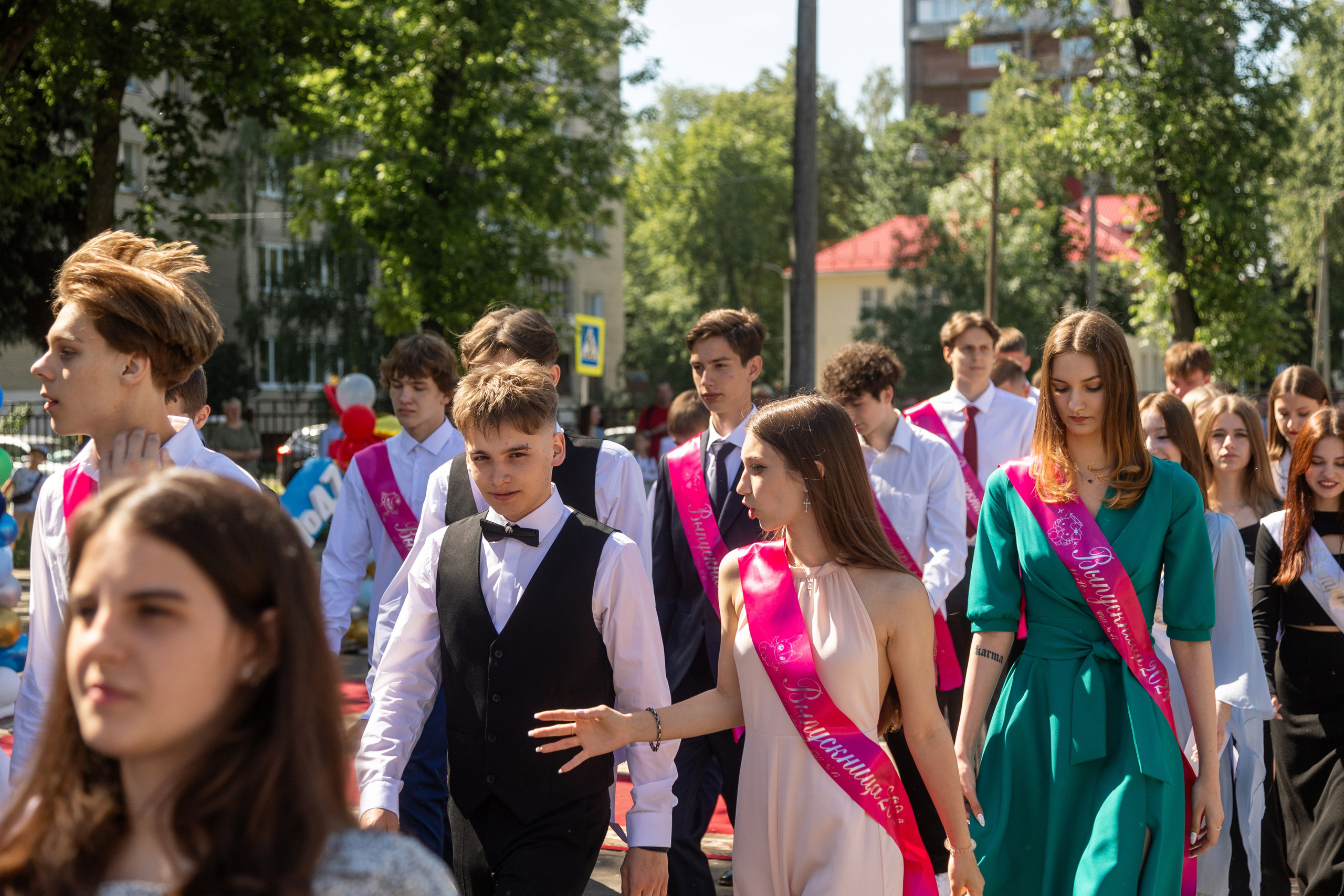 Школа 47. Последний звонок. Профессиональный интерьерный и репортажный фотограф Минск и РБ. Максим Орлов