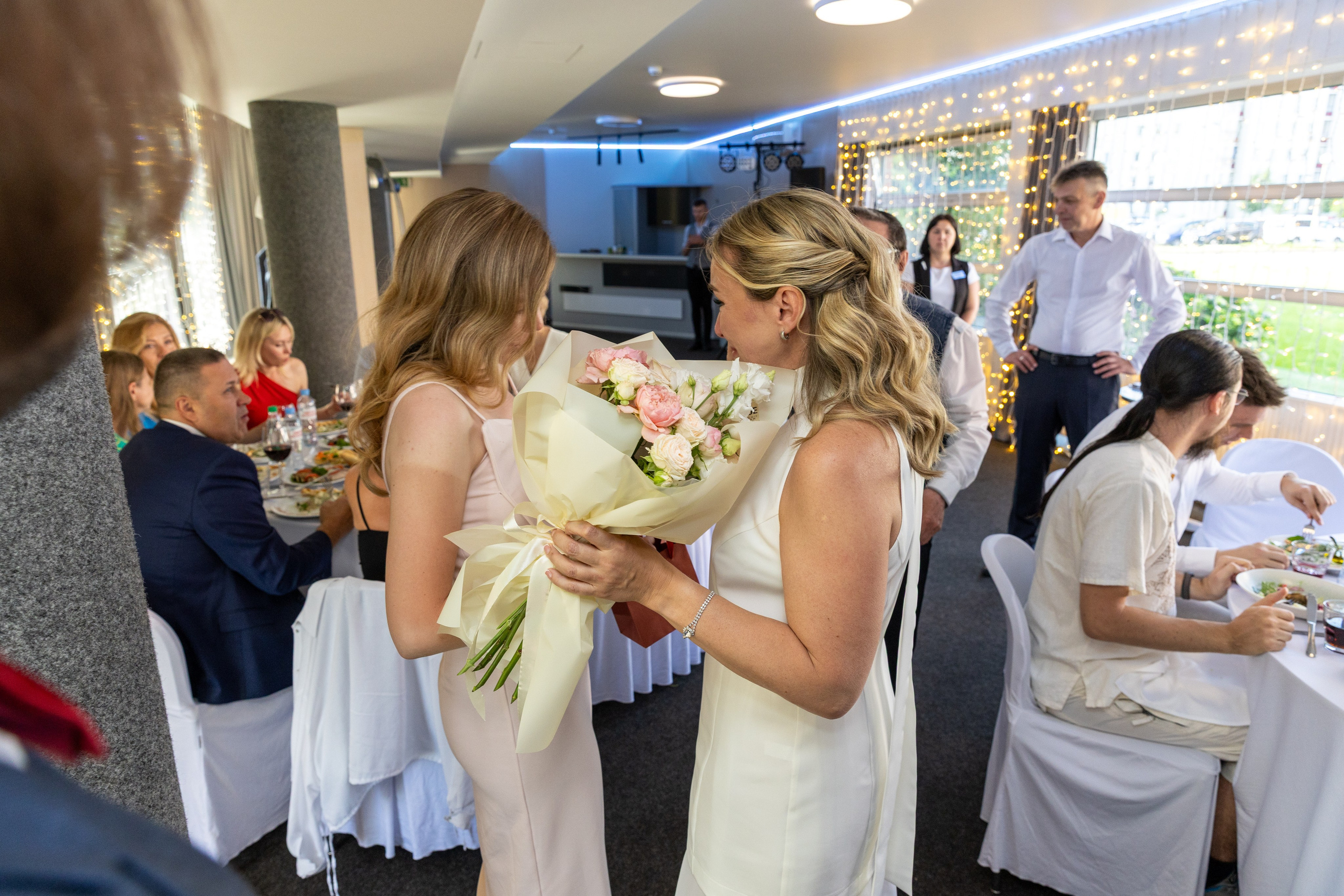 Юбилей Татьяны в ресторане. Профессиональный интерьерный и репортажный фотограф Минск и РБ. Максим Орлов