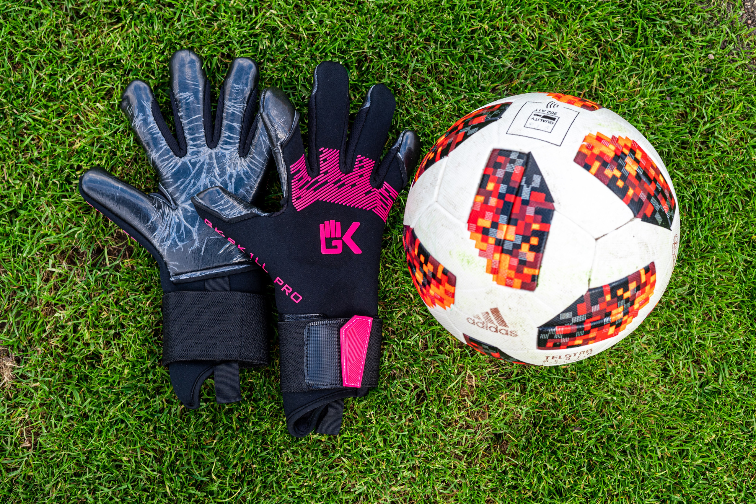 Фото для рекламы вратарских печаток. Профессиональный интерьерный и репортажный фотограф Минск и РБ. Максим Орлов