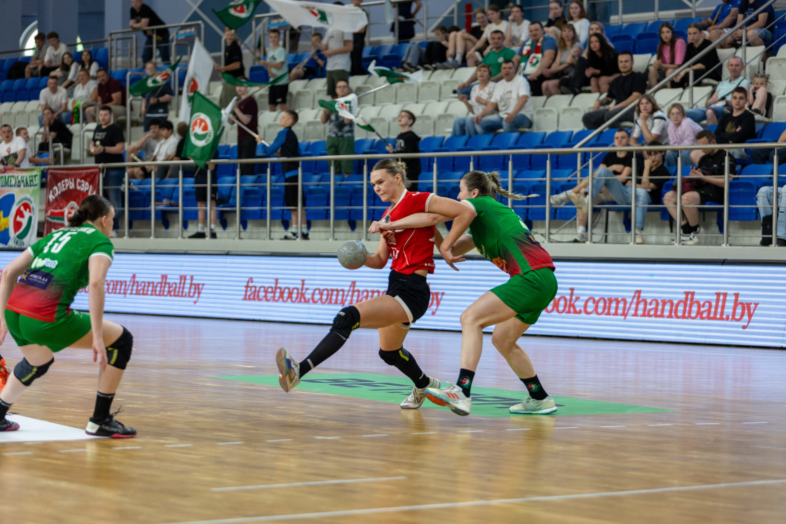 Гандбол. Финал. БНТУ — Гомель. 25.05.2024. Профессиональный интерьерный и репортажный фотограф Минск и РБ. Максим Орлов