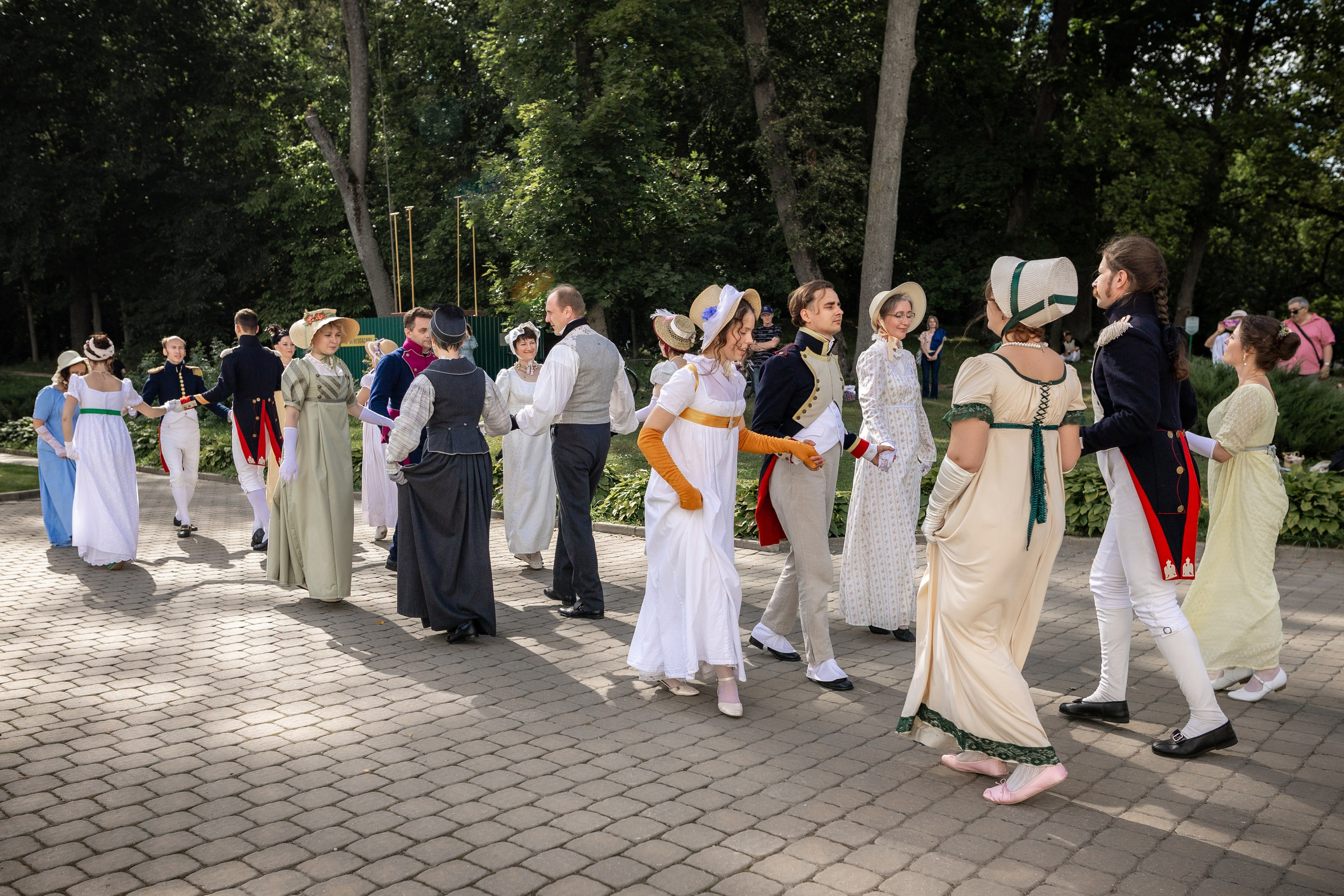 Пикник начала 19 века. Профессиональный интерьерный и репортажный фотограф Минск и РБ. Максим Орлов