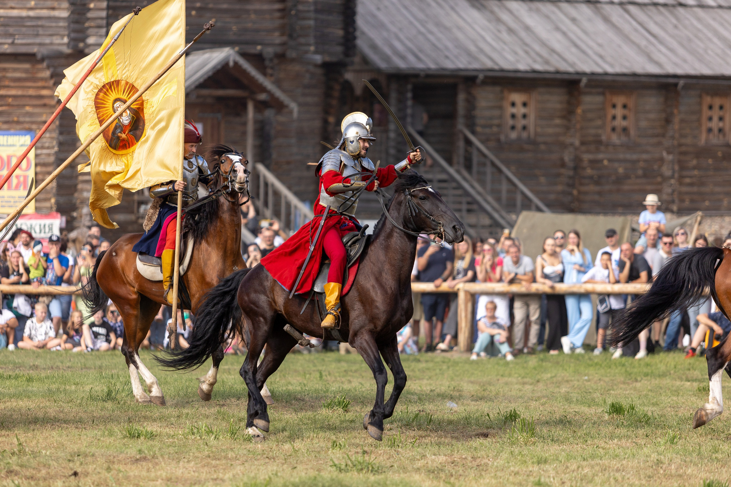 Рыцарский фест. Мстиславль. Профессиональный интерьерный и репортажный фотограф Минск и РБ. Максим Орлов