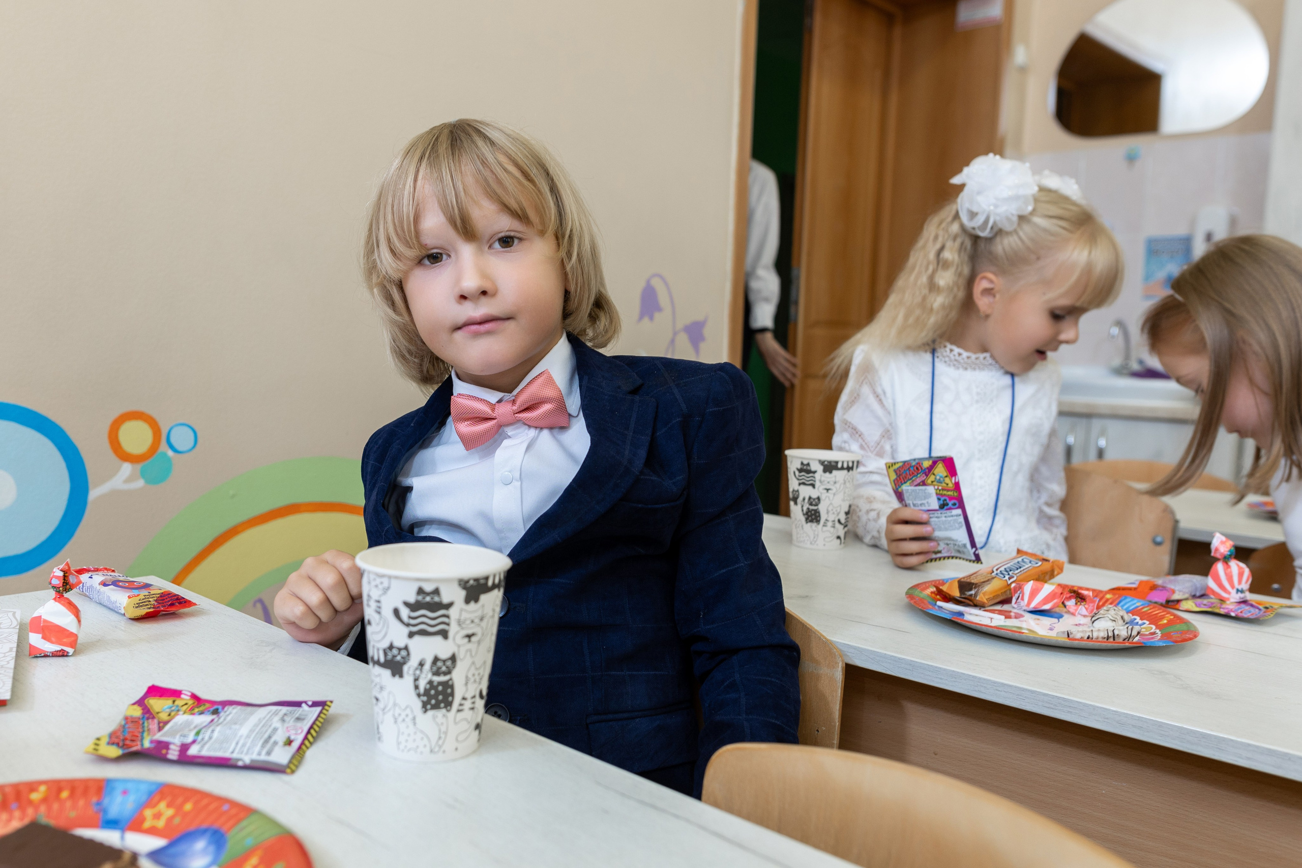 Линейка 1-го сентября. Профессиональный интерьерный и репортажный фотограф Минск и РБ. Максим Орлов