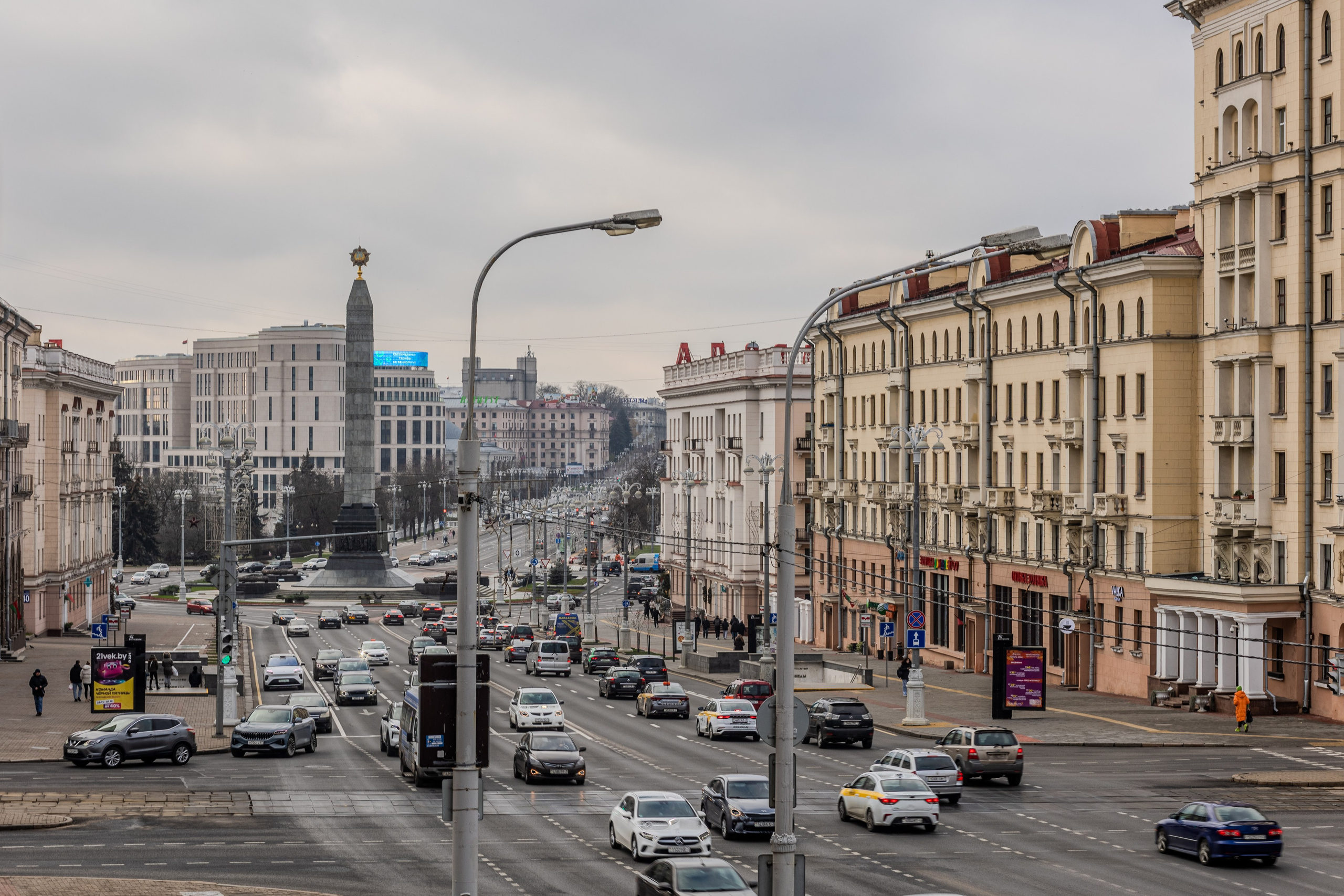 Пр. Независимости 44. Профессиональный интерьерный и репортажный фотограф Минск и РБ. Максим Орлов