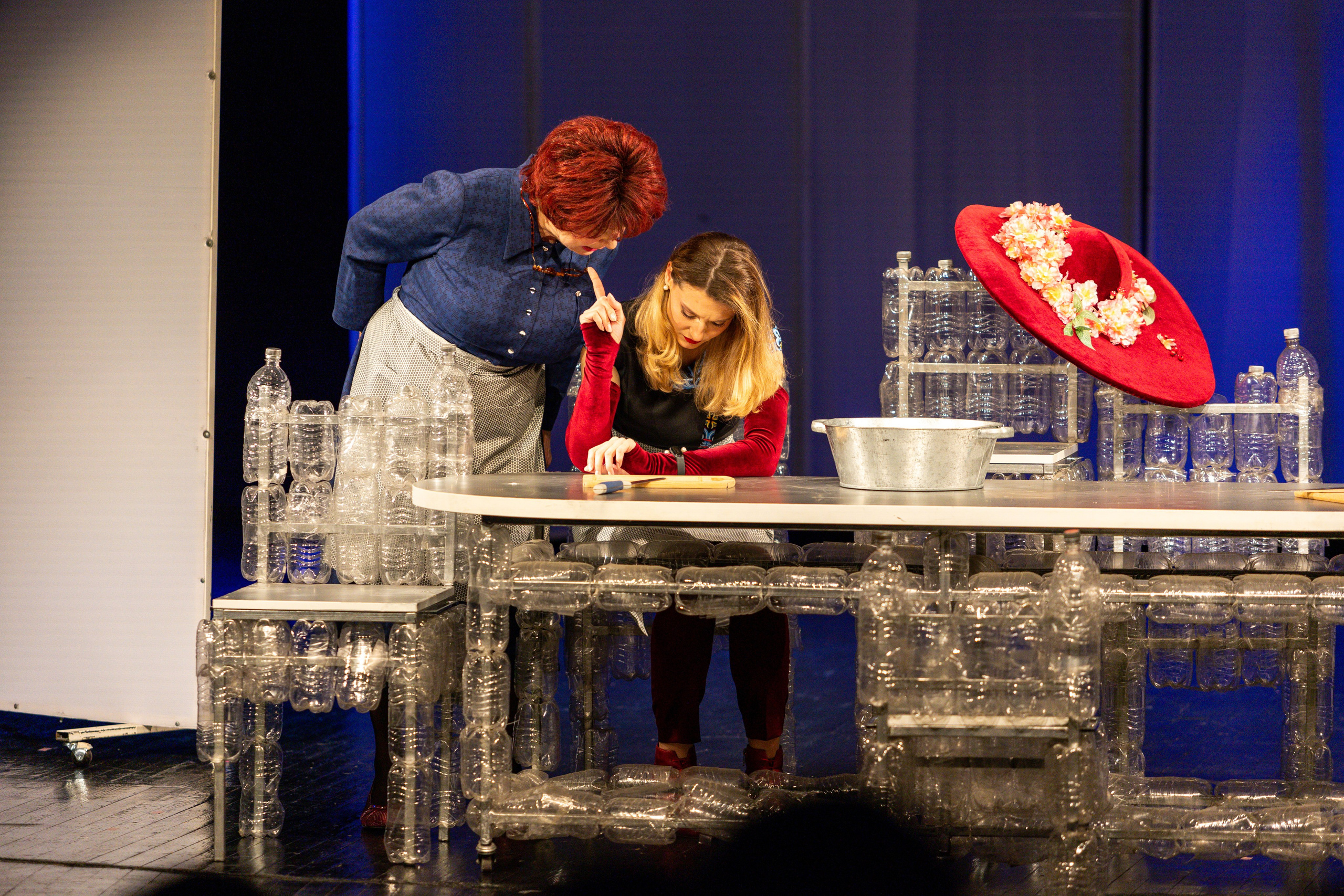 Новый театр «Нобелевская неделя». Профессиональный интерьерный и репортажный фотограф Минск и РБ. Максим Орлов