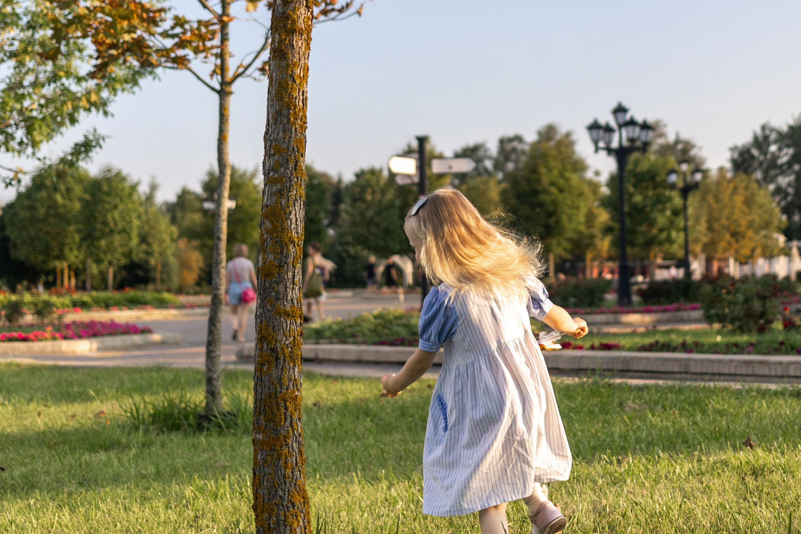 Стеша с мамой. Профессиональный интерьерный и репортажный фотограф Минск и РБ. Максим Орлов