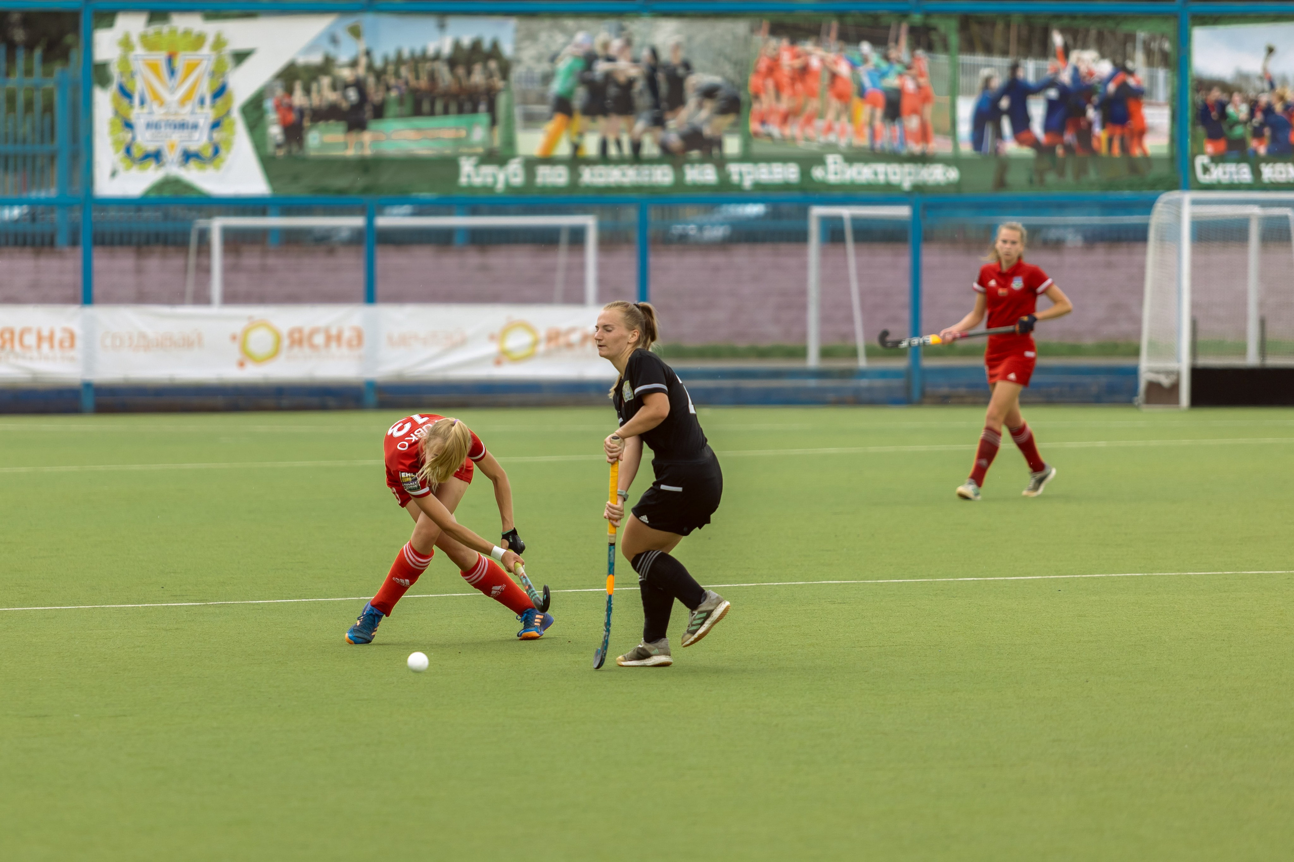 Хоккей на траве. Девушки. Минск — Виктория. 16.06.2024. Профессиональный интерьерный и репортажный фотограф Минск и РБ. Максим Орлов