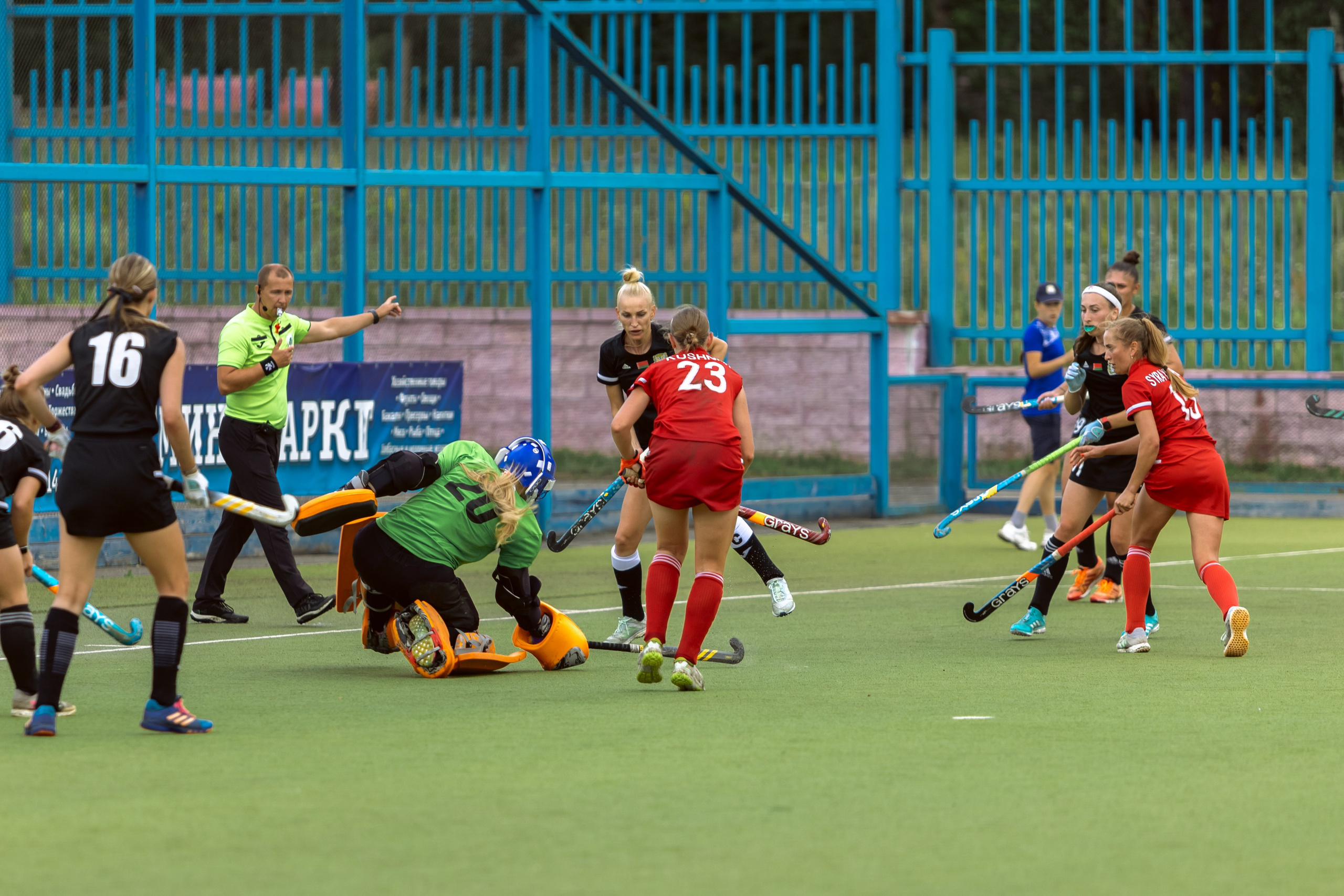 Хоккей на траве. Девушки. Минск — Виктория. 16.06.2024. Профессиональный интерьерный и репортажный фотограф Минск и РБ. Максим Орлов