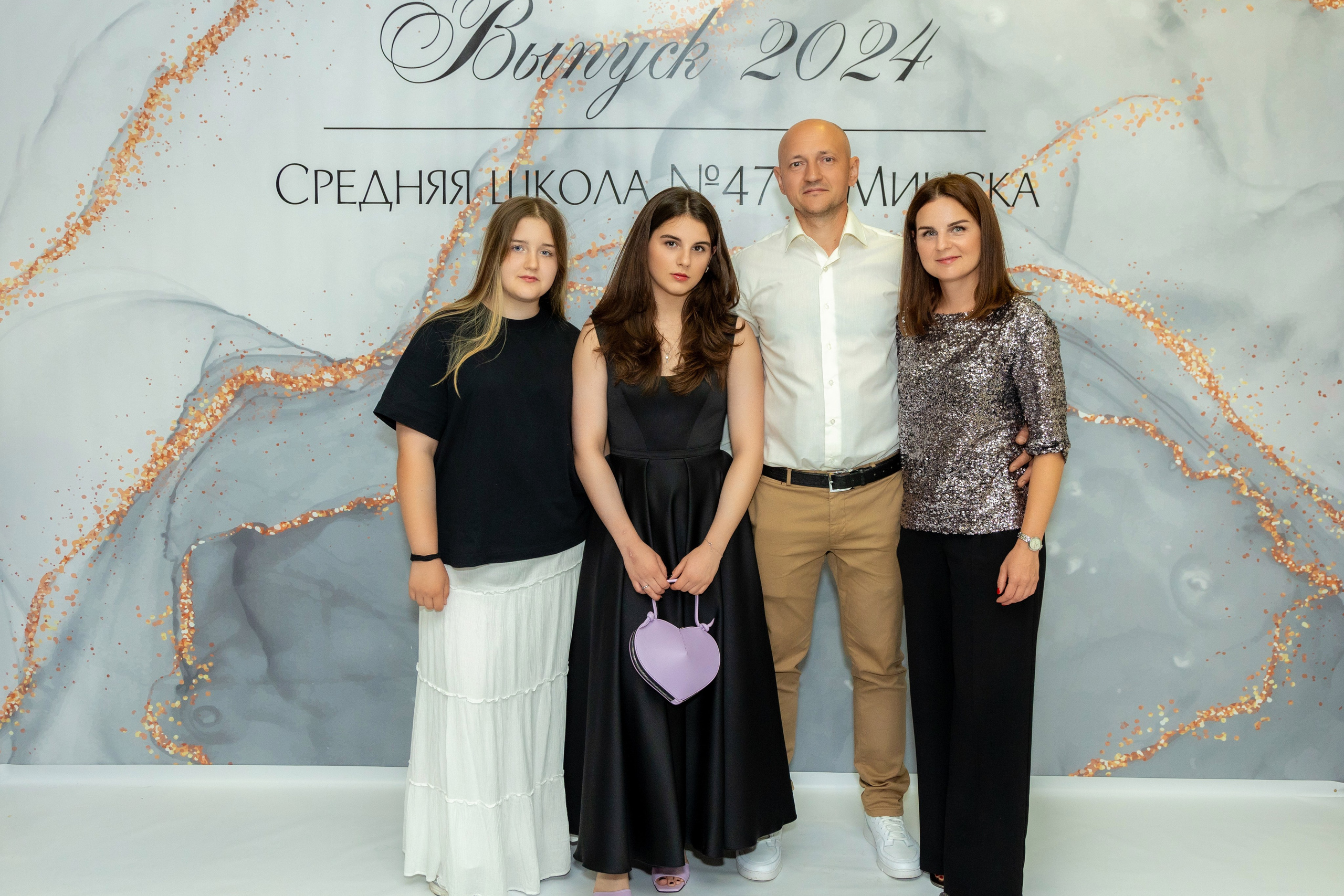 Вручение дипломов. 47 школа. Профессиональный интерьерный и репортажный фотограф Минск и РБ. Максим Орлов