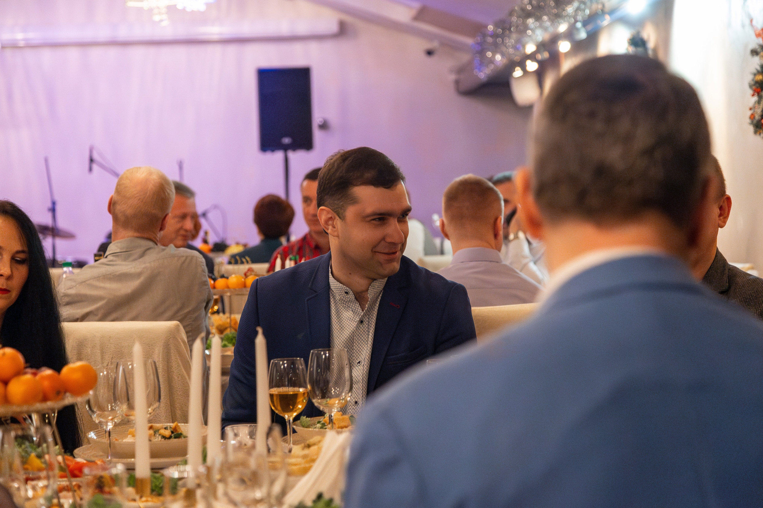 Новогодний корпоратив. Профессиональный интерьерный и репортажный фотограф Минск и РБ. Максим Орлов