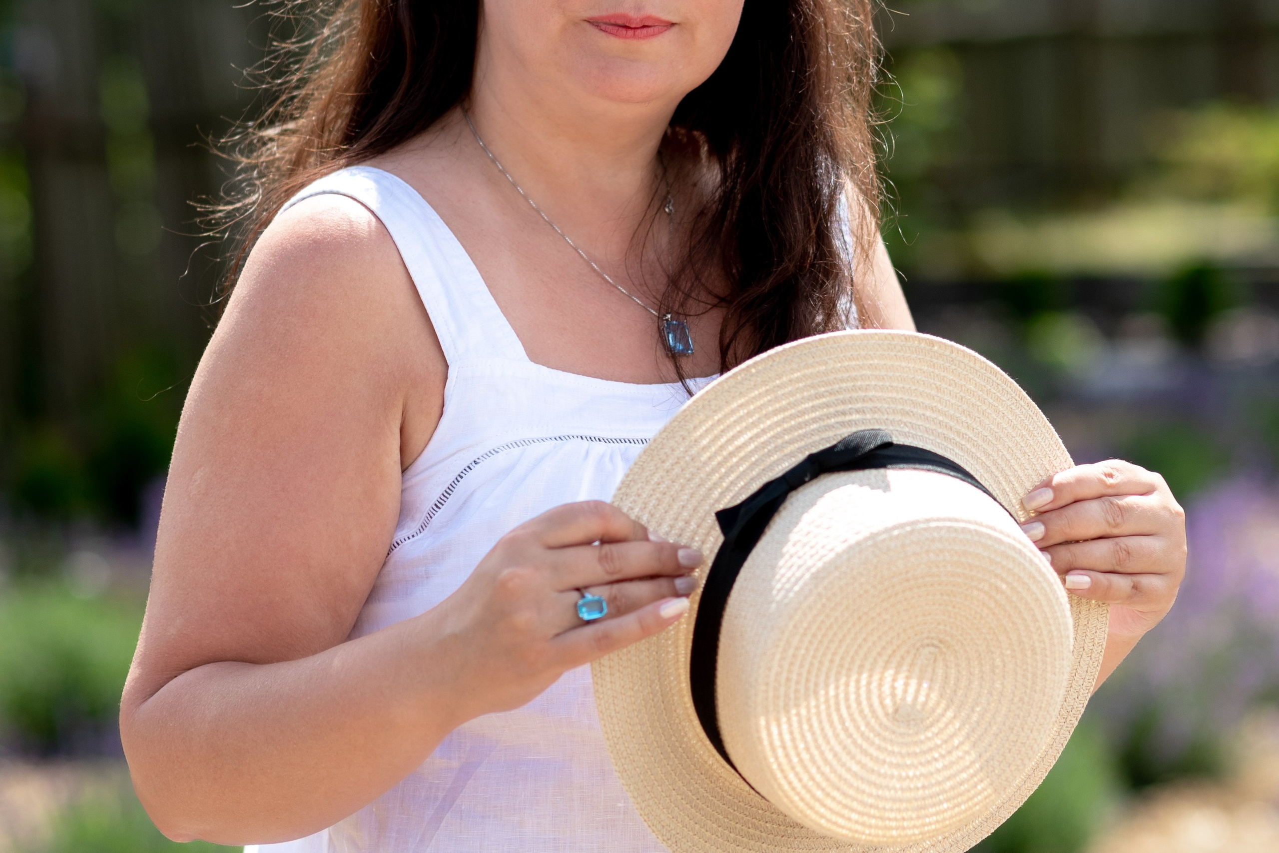 Катя и Оксана в лаванде. Профессиональный интерьерный и репортажный фотограф Минск и РБ. Максим Орлов