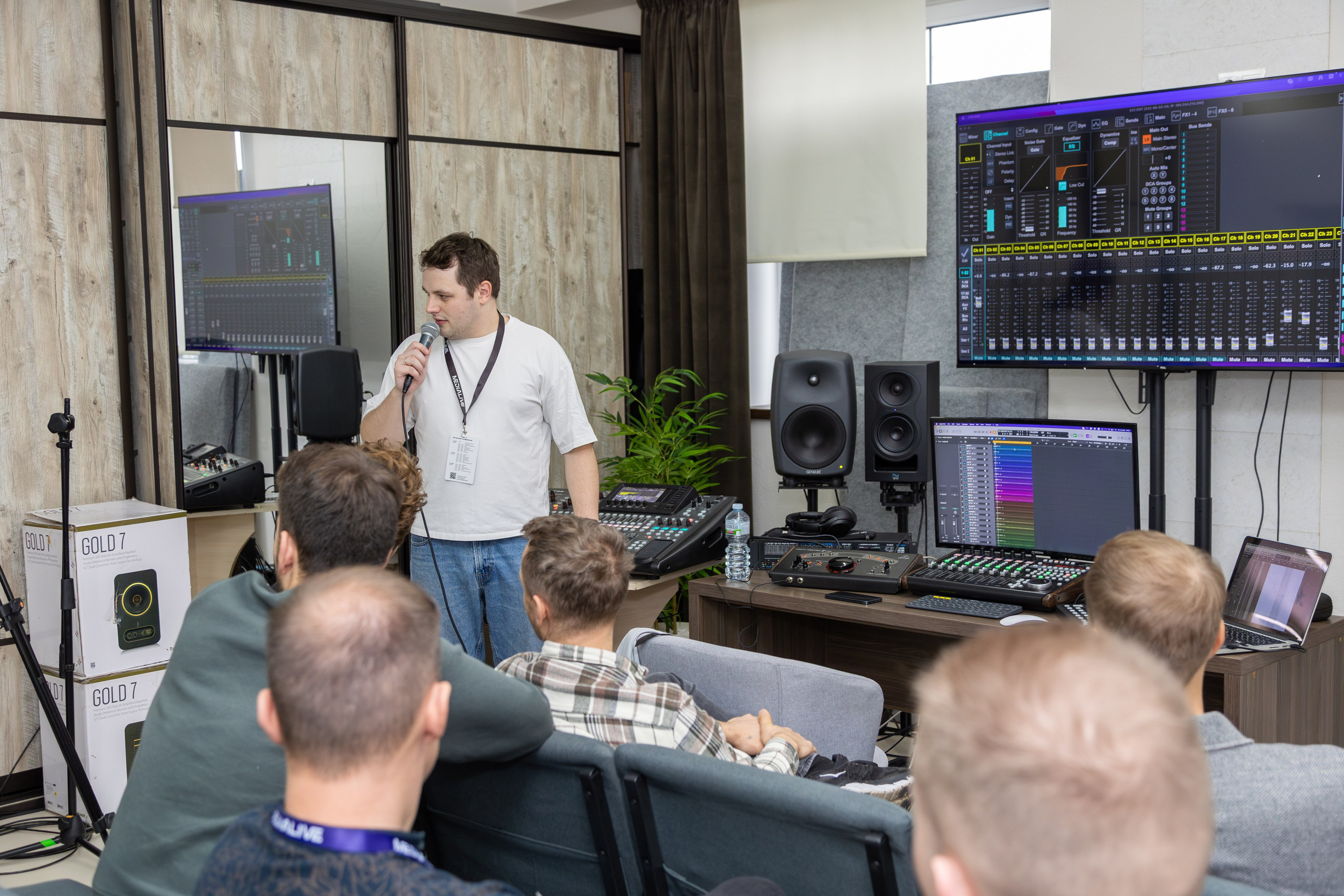 Конференция Medialive 2024. День второй. Профессиональный интерьерный и репортажный фотограф Минск и РБ. Максим Орлов