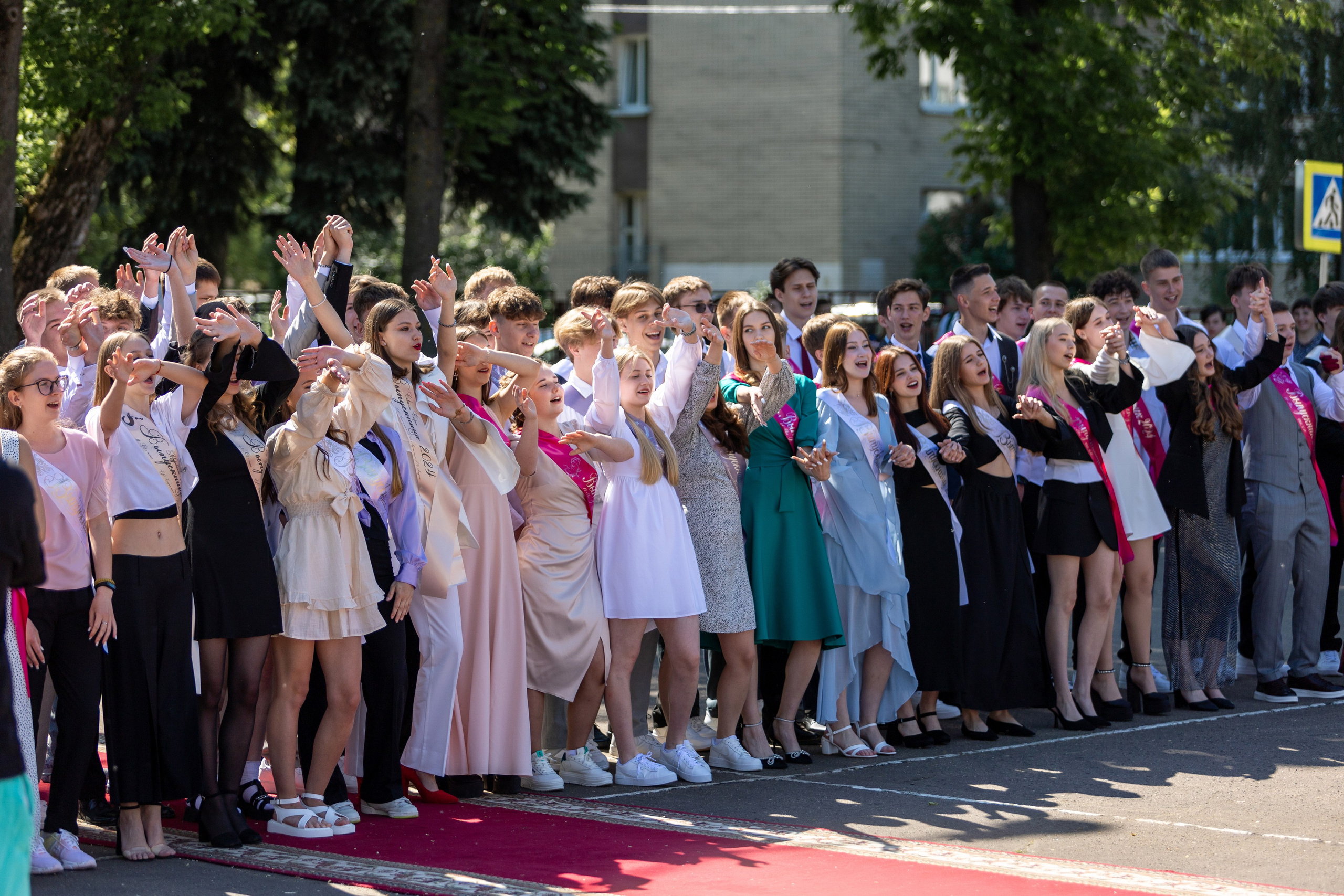 Школа 47. Последний звонок. Профессиональный интерьерный и репортажный фотограф Минск и РБ. Максим Орлов