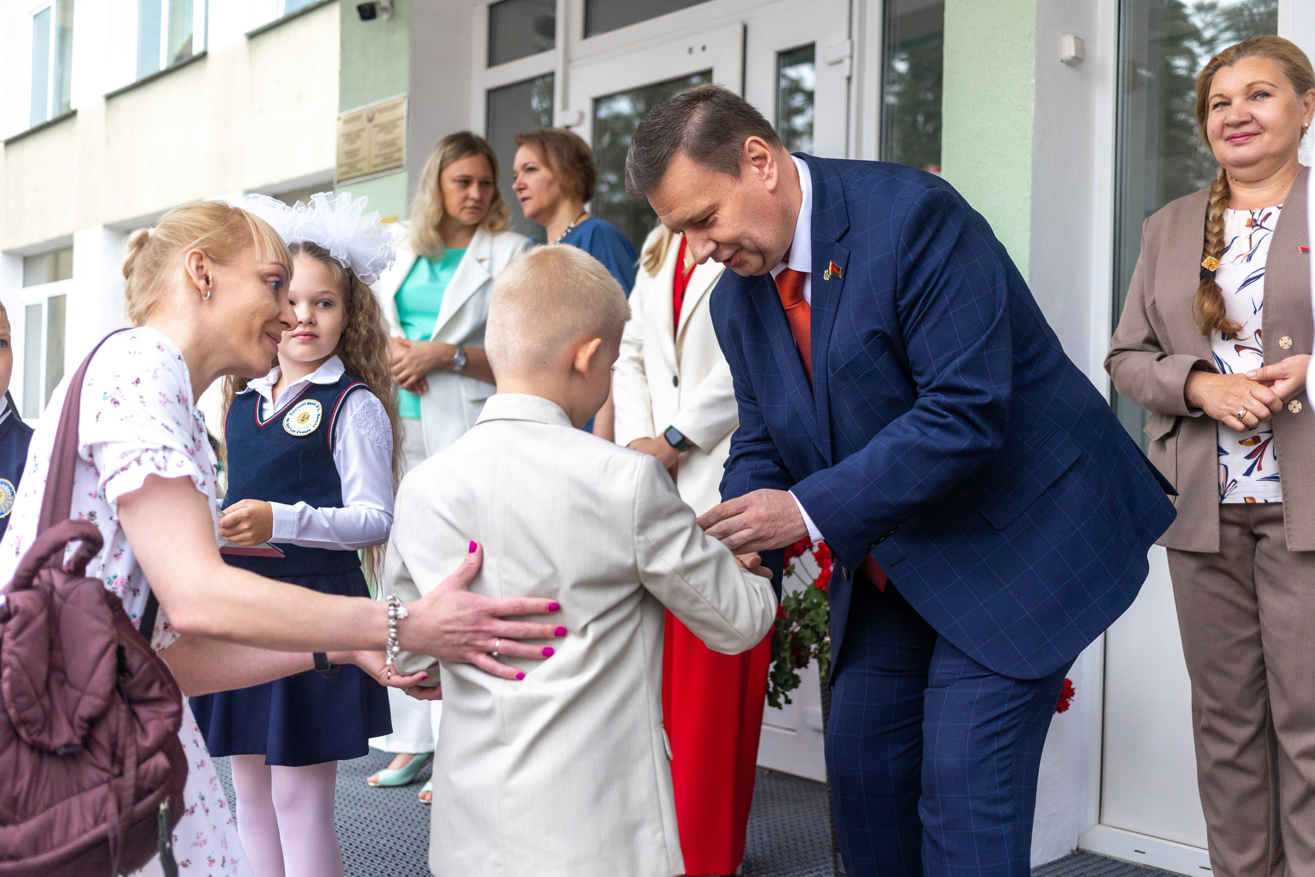 Линейка 1-го сентября. Профессиональный интерьерный и репортажный фотограф Минск и РБ. Максим Орлов