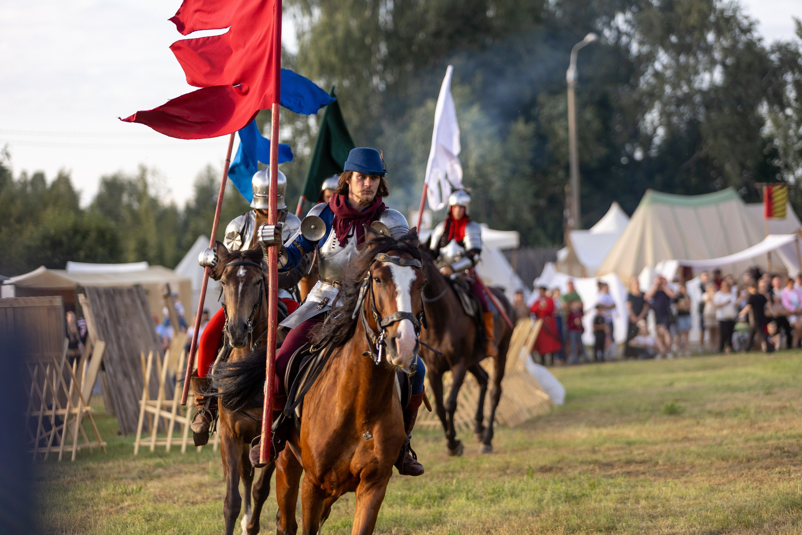 Рыцарский фест. Мстиславль. Профессиональный интерьерный и репортажный фотограф Минск и РБ. Максим Орлов