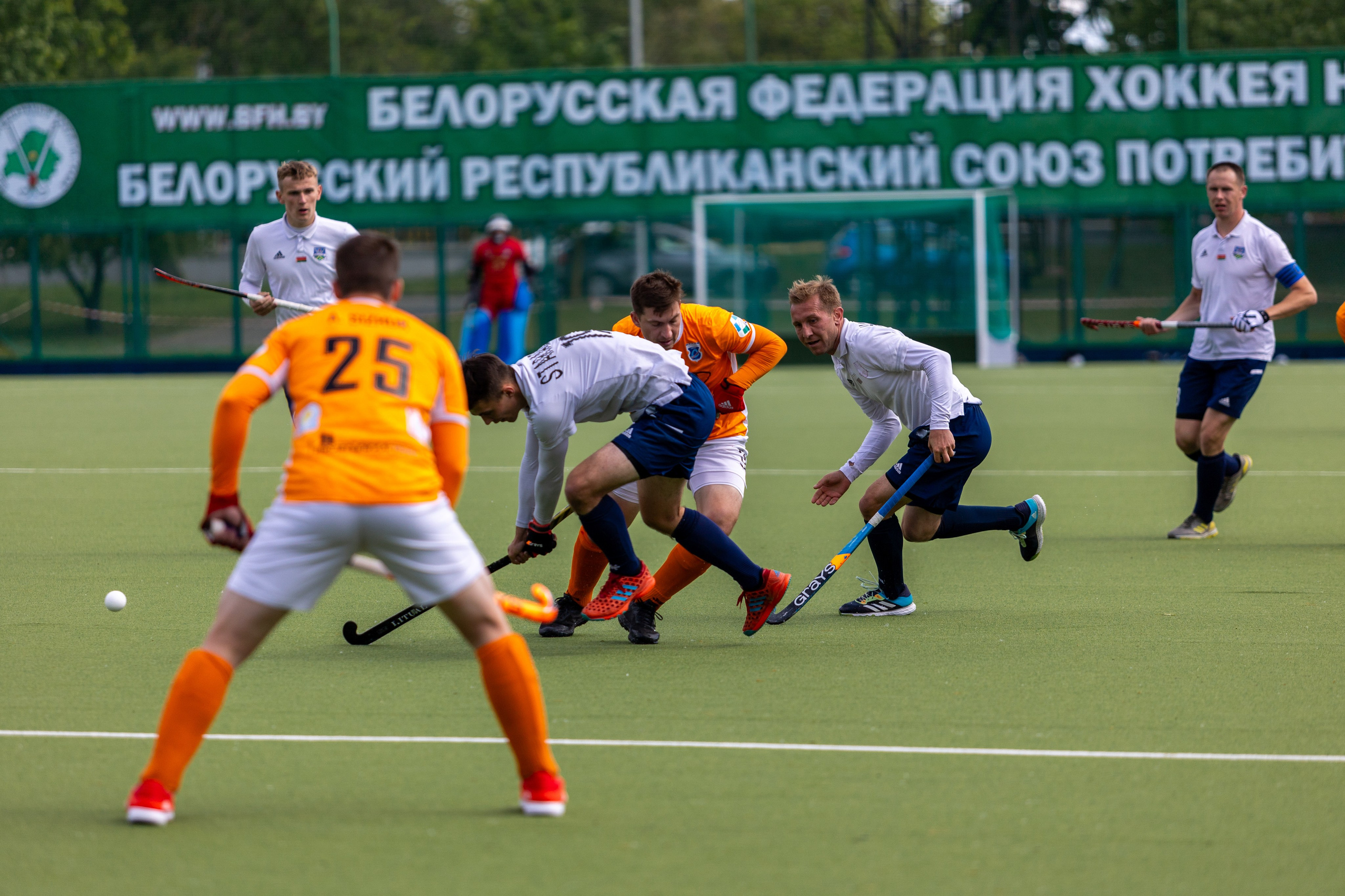 Хоккей на траве. ХК Минск — СК Строитель 11.05.2024. Профессиональный интерьерный и репортажный фотограф Минск и РБ. Максим Орлов