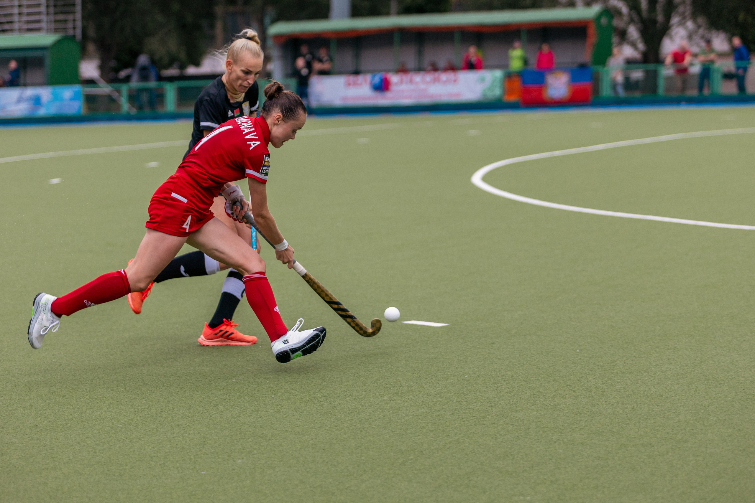Хоккей на траве. Девушки. ХК Минск — ХК Виктория (Смолевичи) 10.06.2024. Профессиональный интерьерный и репортажный фотограф Минск и РБ. Максим Орлов