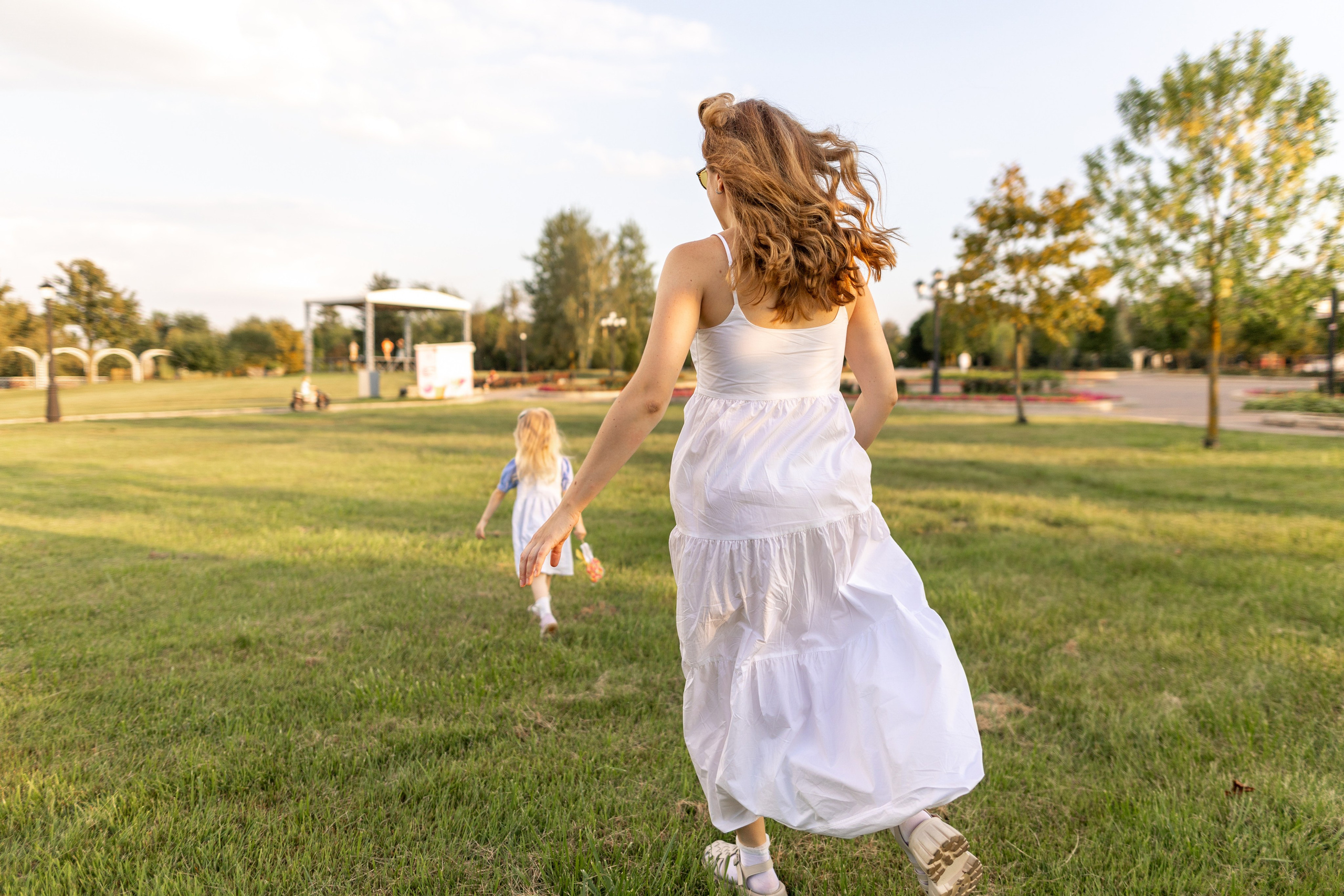 Стеша с мамой. Профессиональный интерьерный и репортажный фотограф Минск и РБ. Максим Орлов