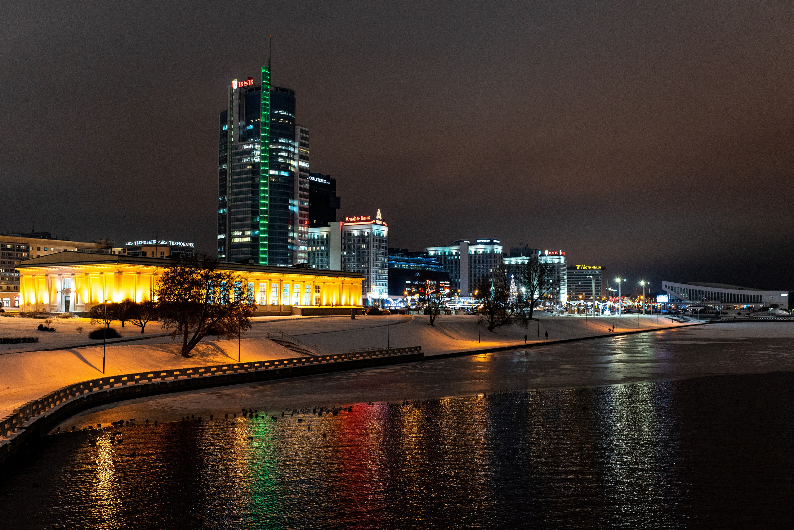 Фотосъемка на улицах. Профессиональный интерьерный и репортажный фотограф Минск и РБ. Максим Орлов