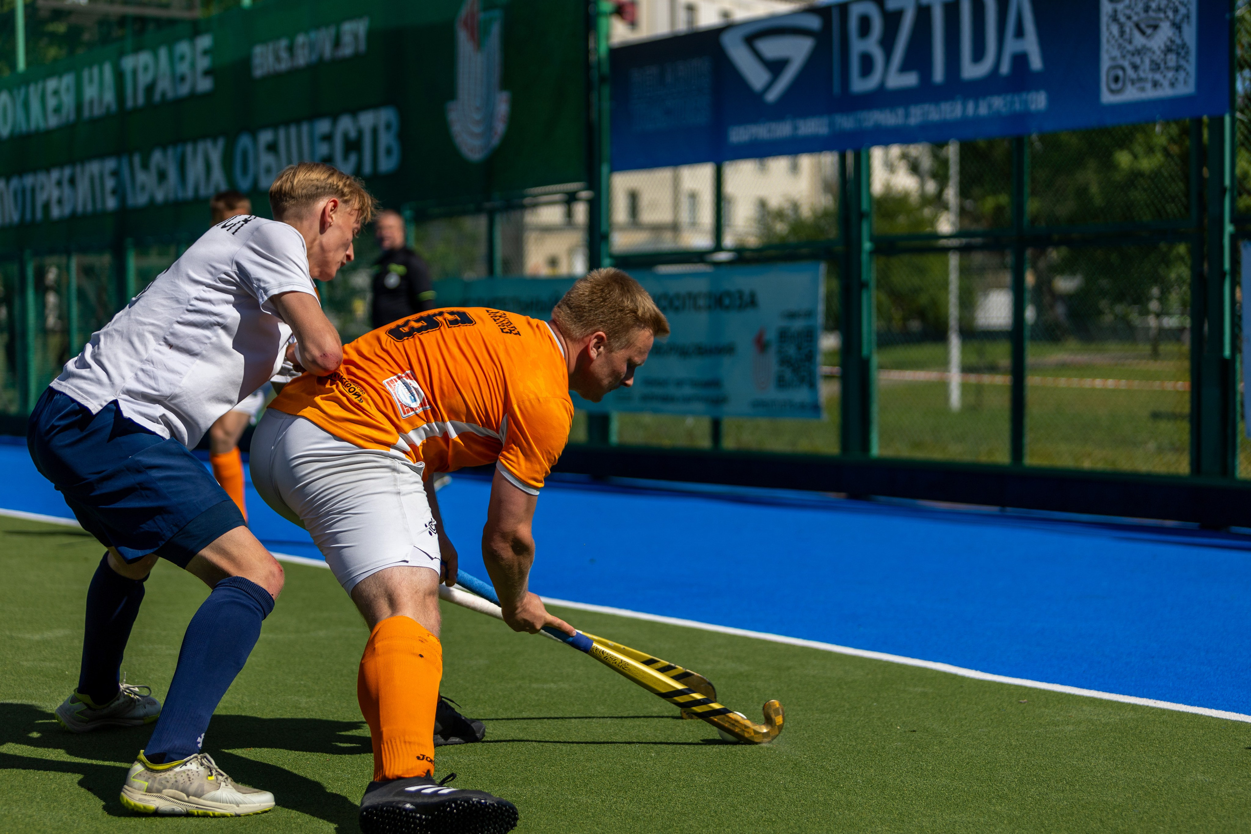 Хоккей на траве. ХК Минск — СК Строитель 12.05.2024. Профессиональный интерьерный и репортажный фотограф Минск и РБ. Максим Орлов
