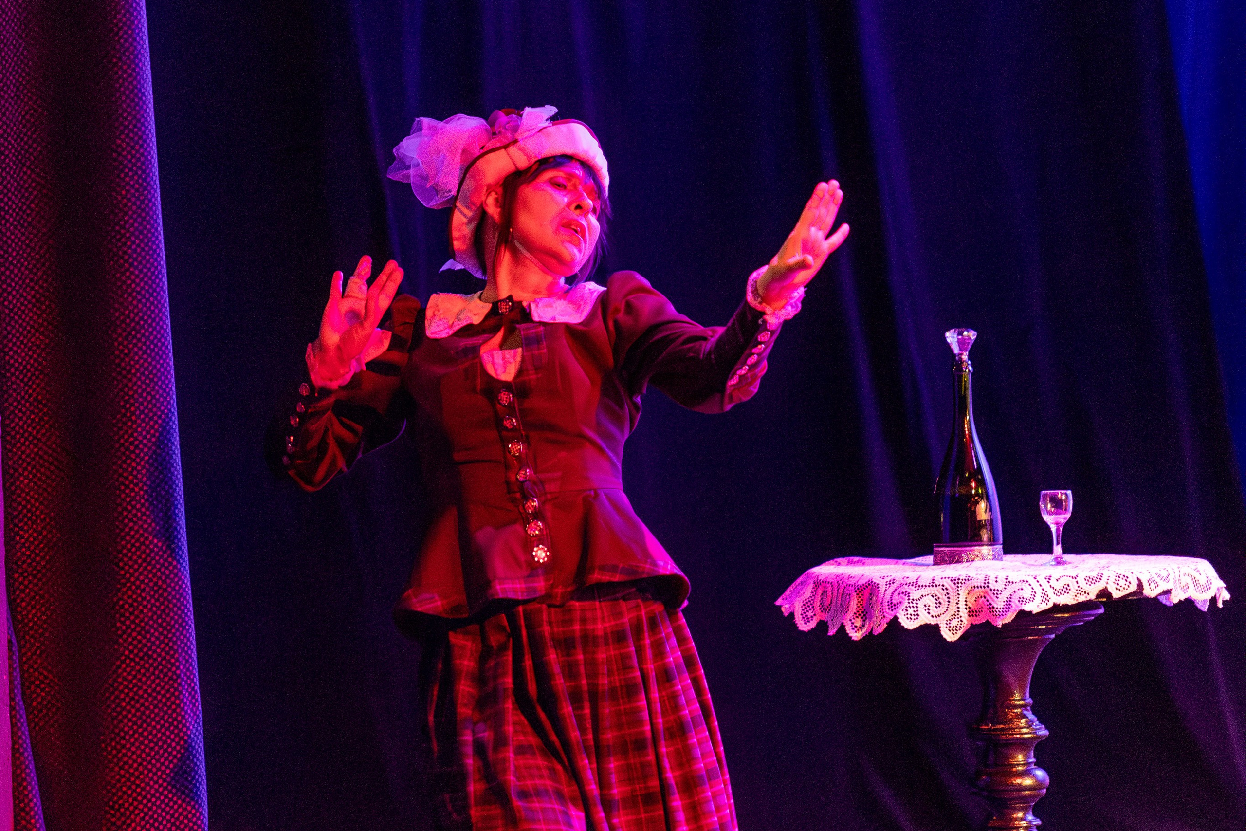 Новый театр «Как важно быть серьезным». Профессиональный интерьерный и репортажный фотограф Минск и РБ. Максим Орлов