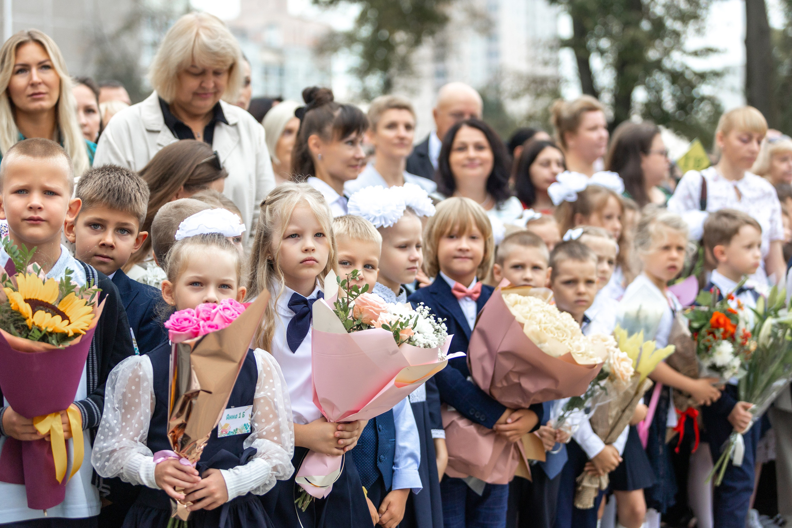 Линейка 1-го сентября. Профессиональный интерьерный и репортажный фотограф Минск и РБ. Максим Орлов