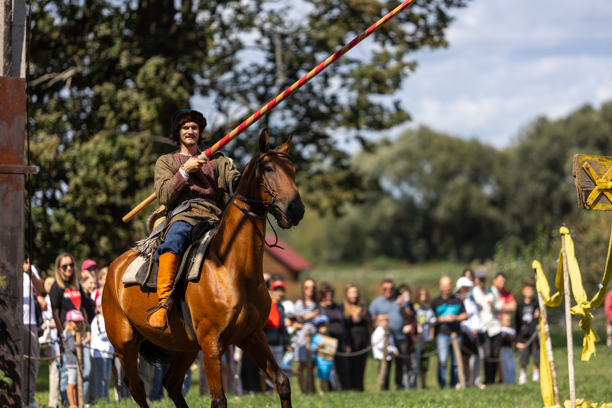 Ежегодный фестиваль средневековья в Дукоре. Профессиональный интерьерный и репортажный фотограф Минск и РБ. Максим Орлов