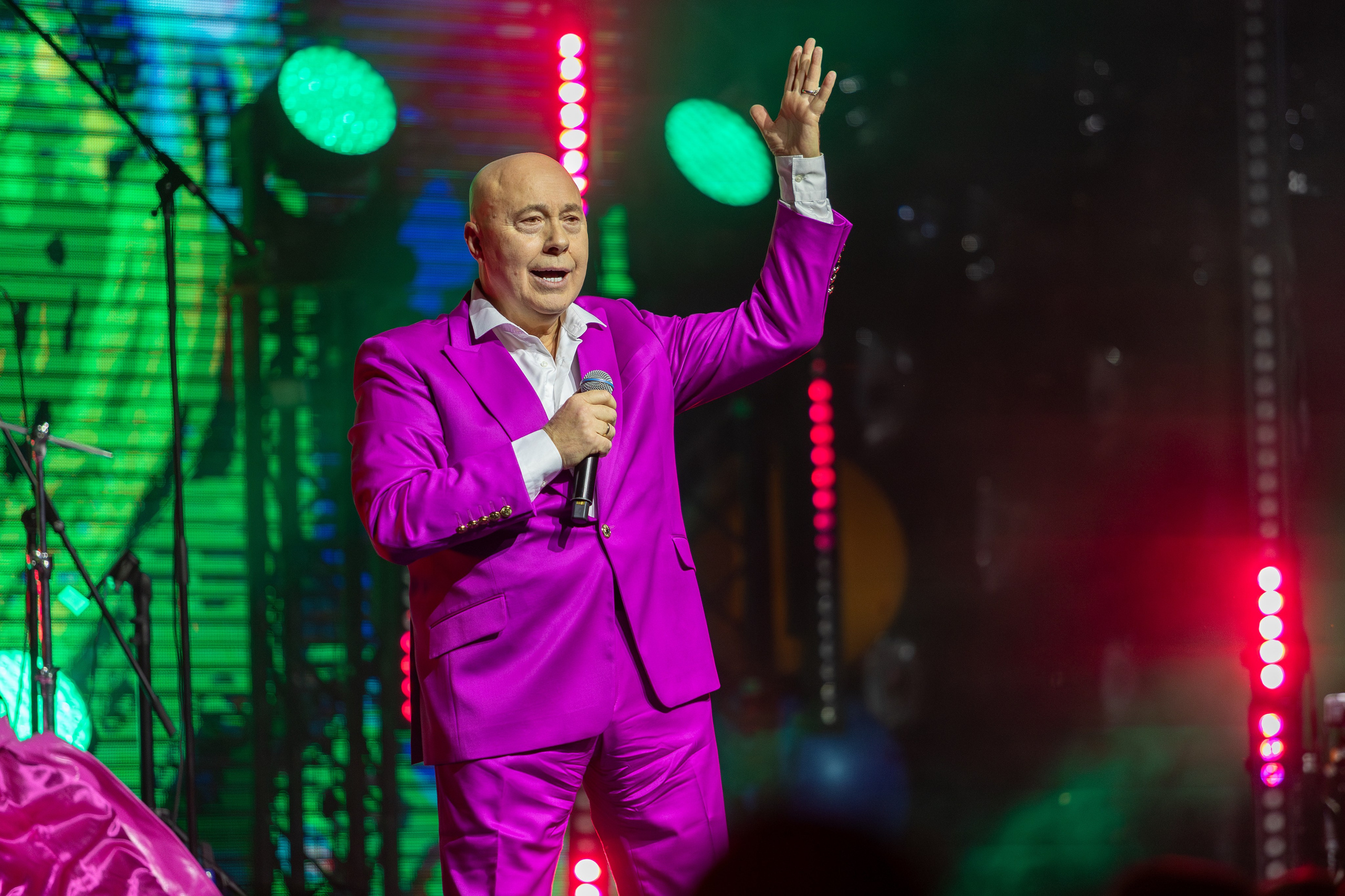 Концерт Насти Кравченко. Профессиональный интерьерный и репортажный фотограф Минск и РБ. Максим Орлов