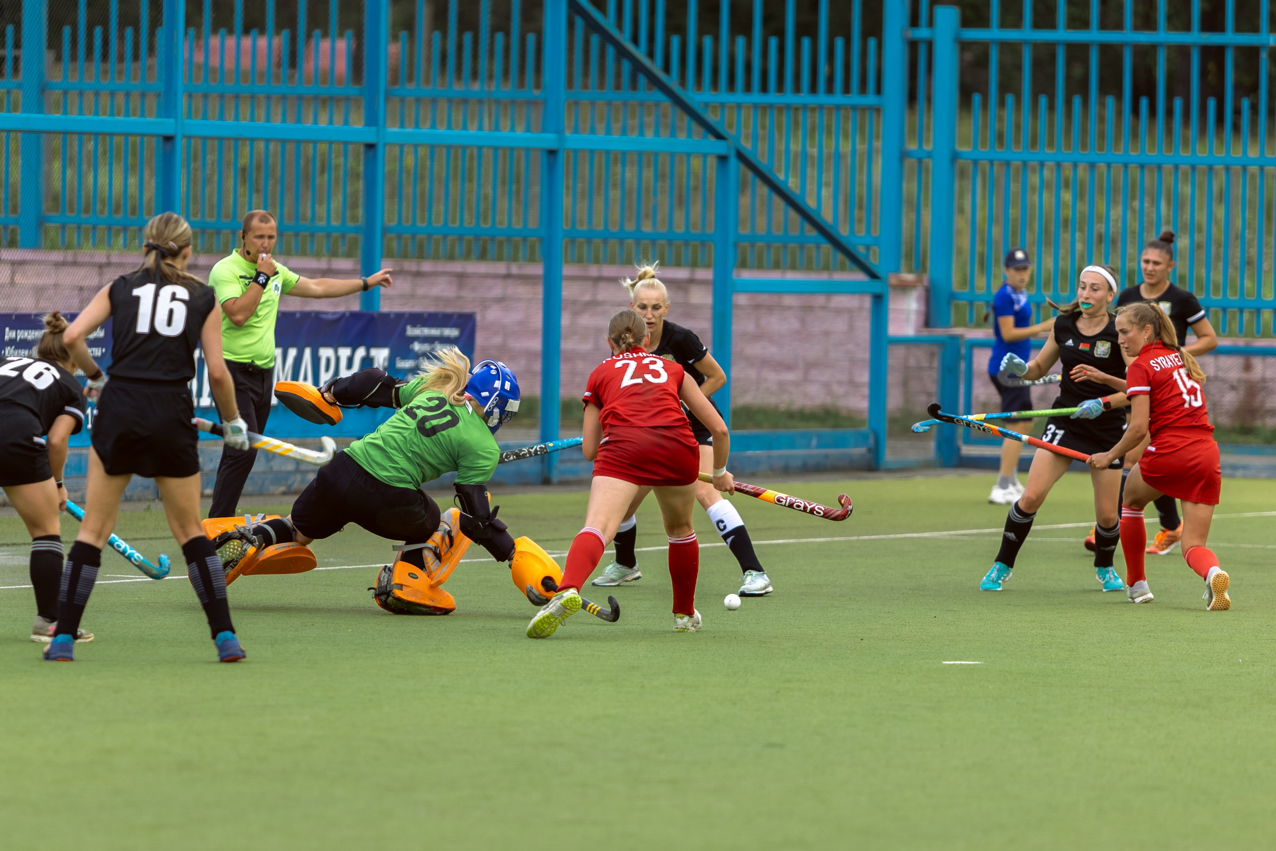 Хоккей на траве. Девушки. Минск — Виктория. 16.06.2024. Профессиональный интерьерный и репортажный фотограф Минск и РБ. Максим Орлов