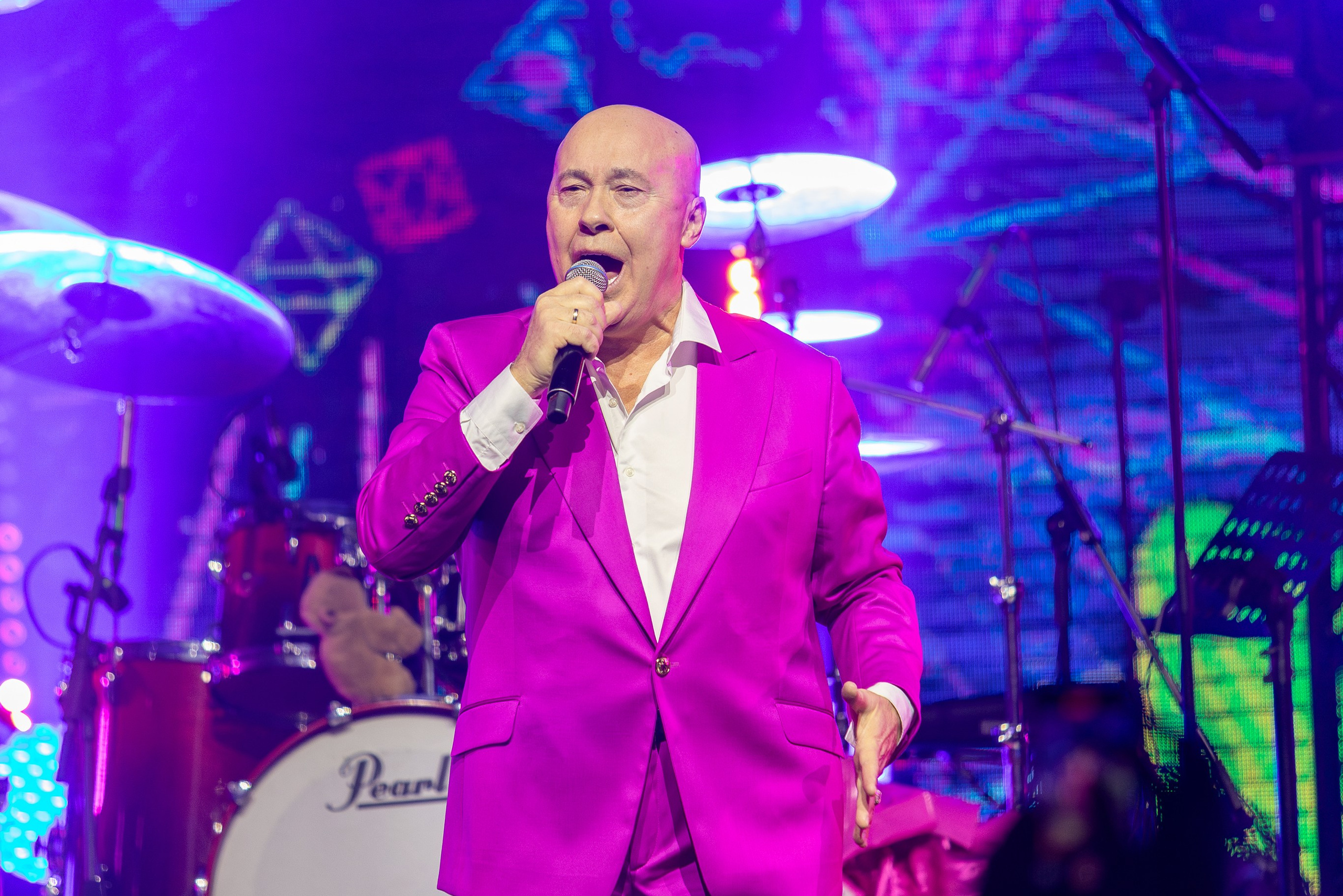 Концерт Насти Кравченко. Профессиональный интерьерный и репортажный фотограф Минск и РБ. Максим Орлов