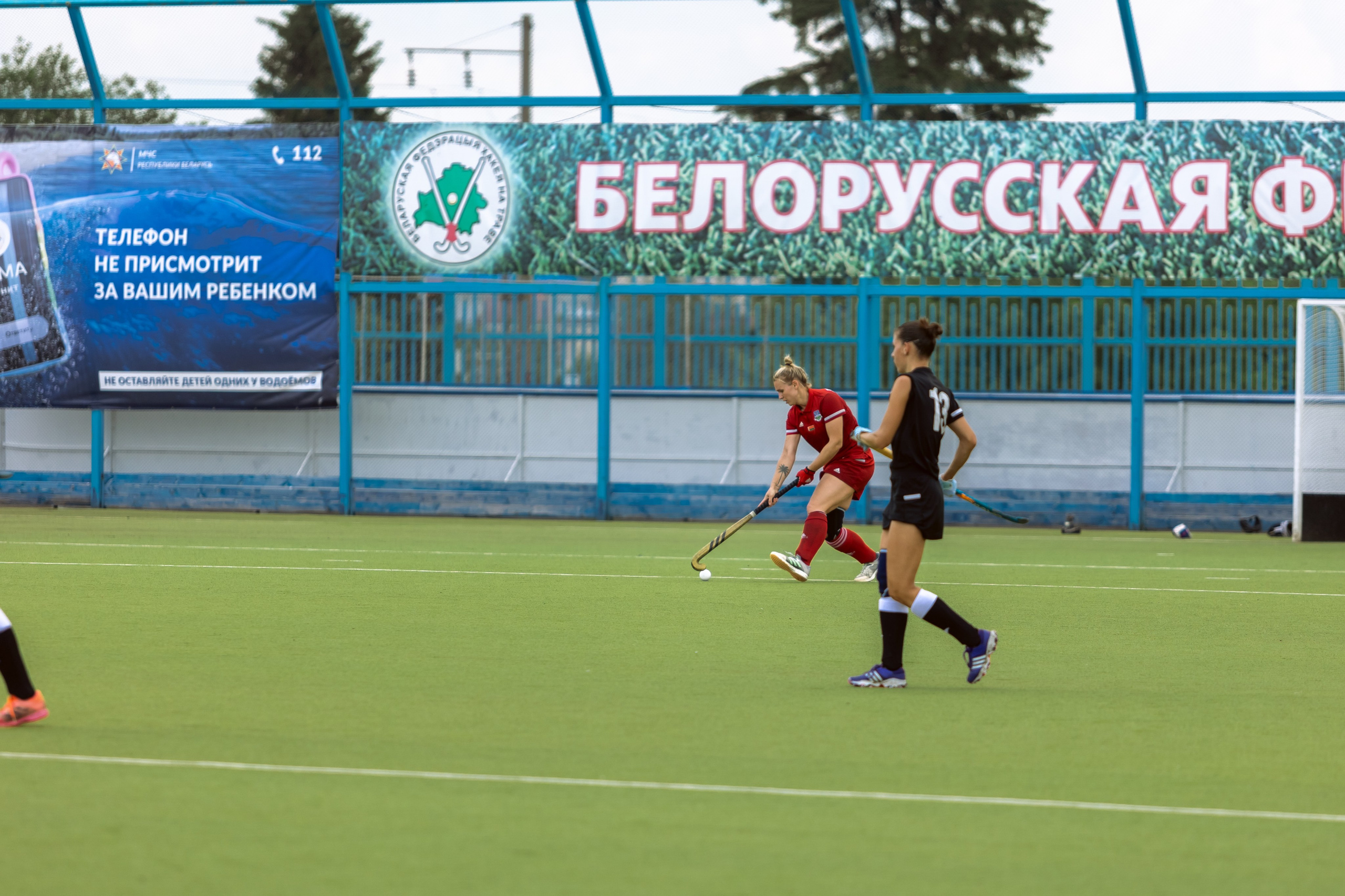 Хоккей на траве. Девушки. Минск — Виктория. 16.06.2024. Профессиональный интерьерный и репортажный фотограф Минск и РБ. Максим Орлов