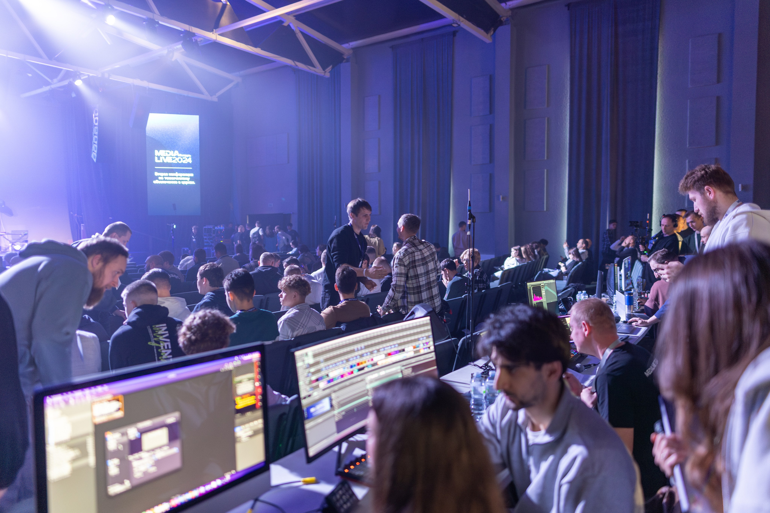 Конференция Medialive 2024. День первый. Профессиональный интерьерный и репортажный фотограф Минск и РБ. Максим Орлов