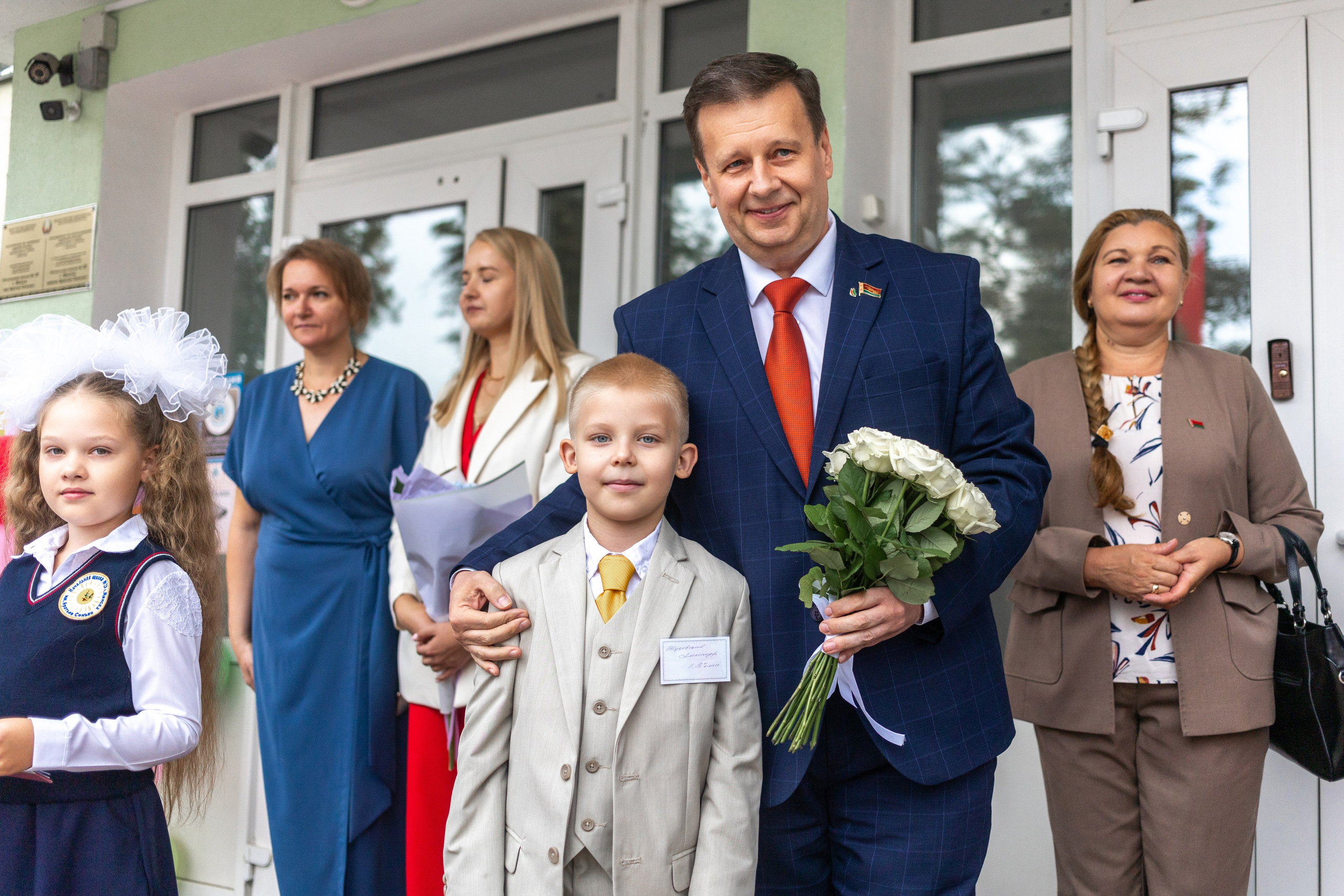 Линейка 1-го сентября. Профессиональный интерьерный и репортажный фотограф Минск и РБ. Максим Орлов