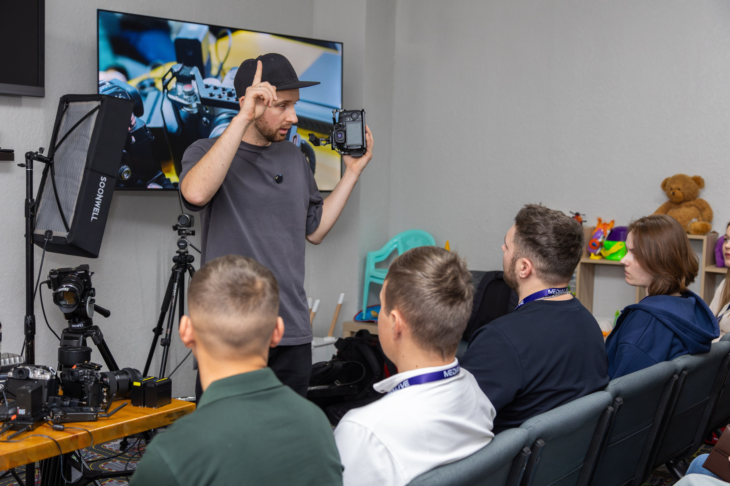 Конференция Medialive 2024. День второй. Профессиональный интерьерный и репортажный фотограф Минск и РБ. Максим Орлов