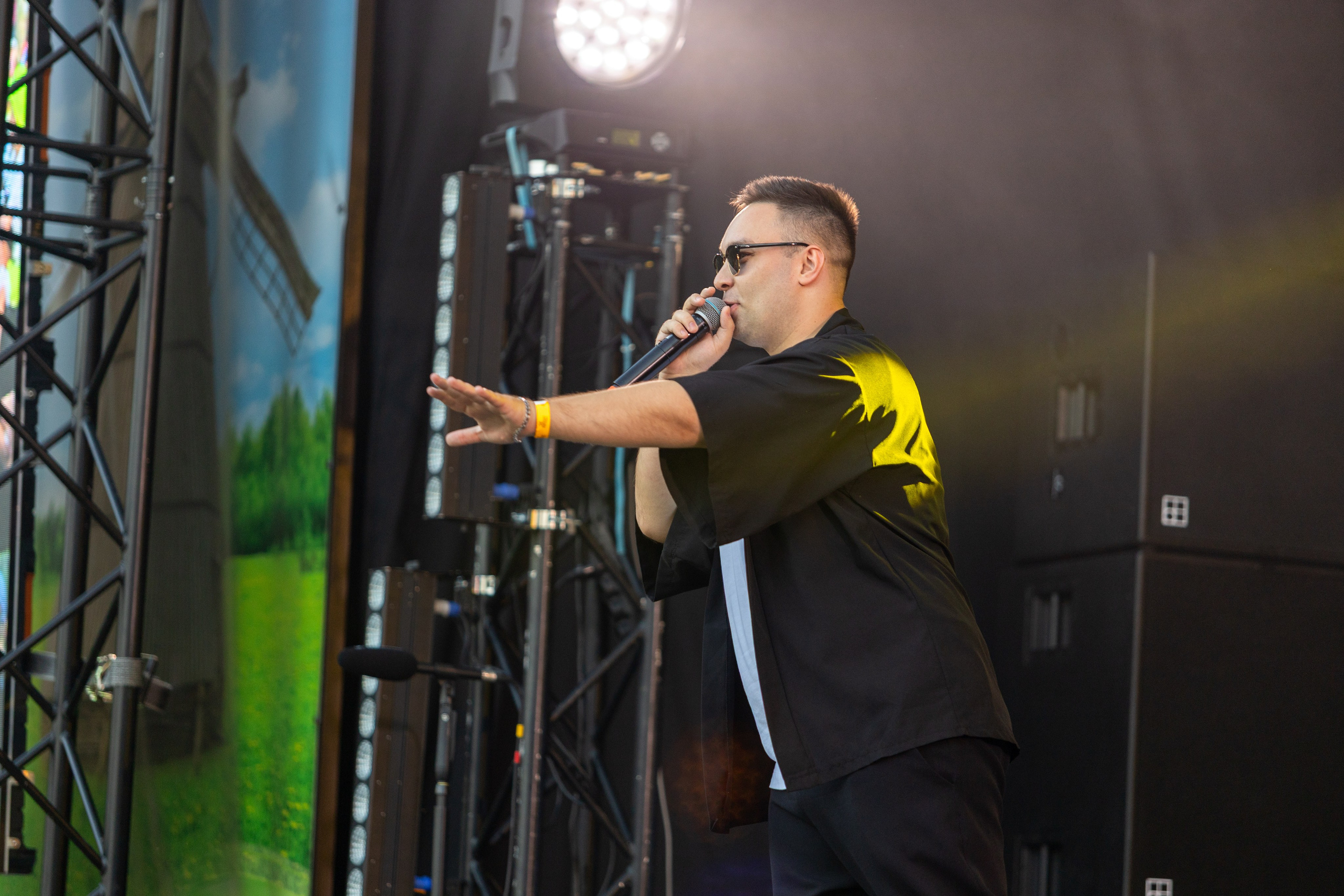 Дискохит. Профессиональный интерьерный и репортажный фотограф Минск и РБ. Максим Орлов