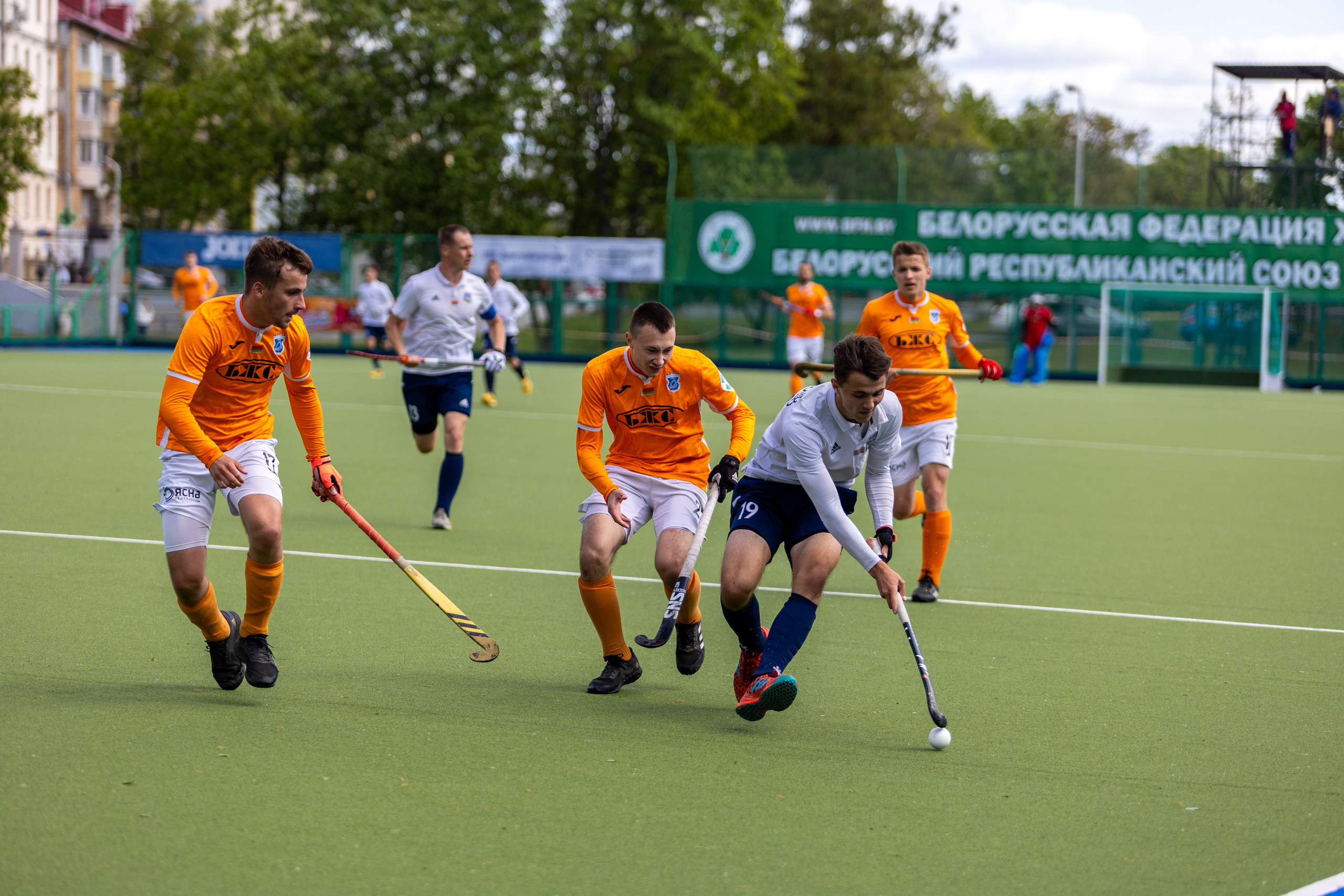 Хоккей на траве. ХК Минск — СК Строитель 11.05.2024. Профессиональный интерьерный и репортажный фотограф Минск и РБ. Максим Орлов