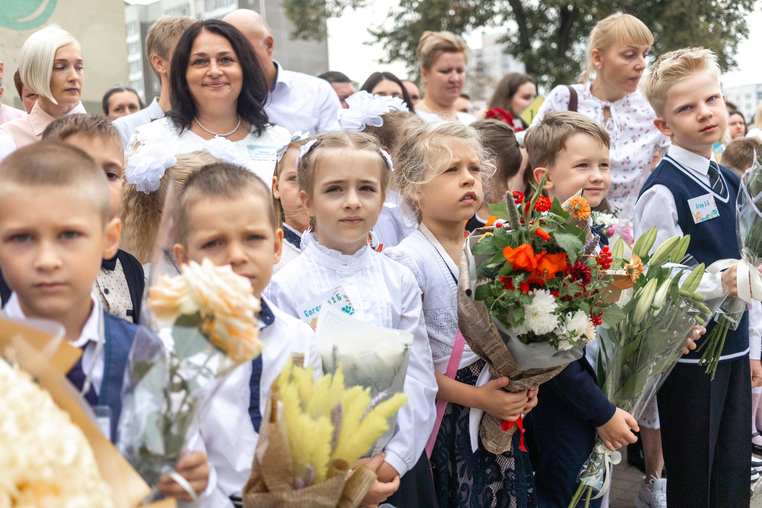 Линейка 1-го сентября. Профессиональный интерьерный и репортажный фотограф Минск и РБ. Максим Орлов