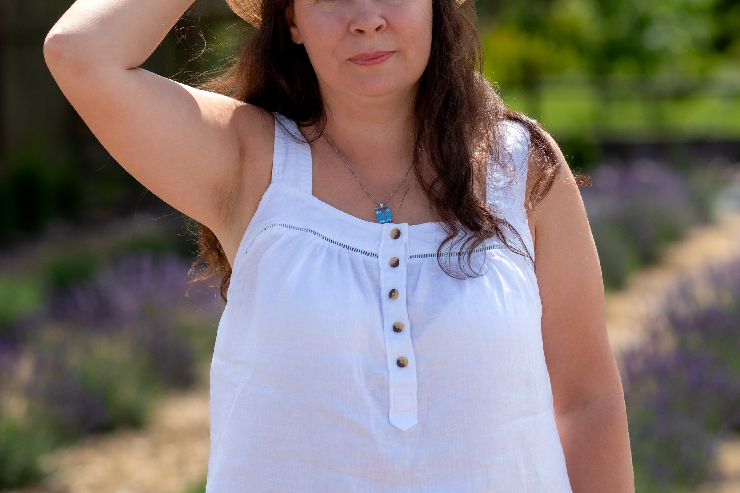 Катя и Оксана в лаванде. Профессиональный интерьерный и репортажный фотограф Минск и РБ. Максим Орлов