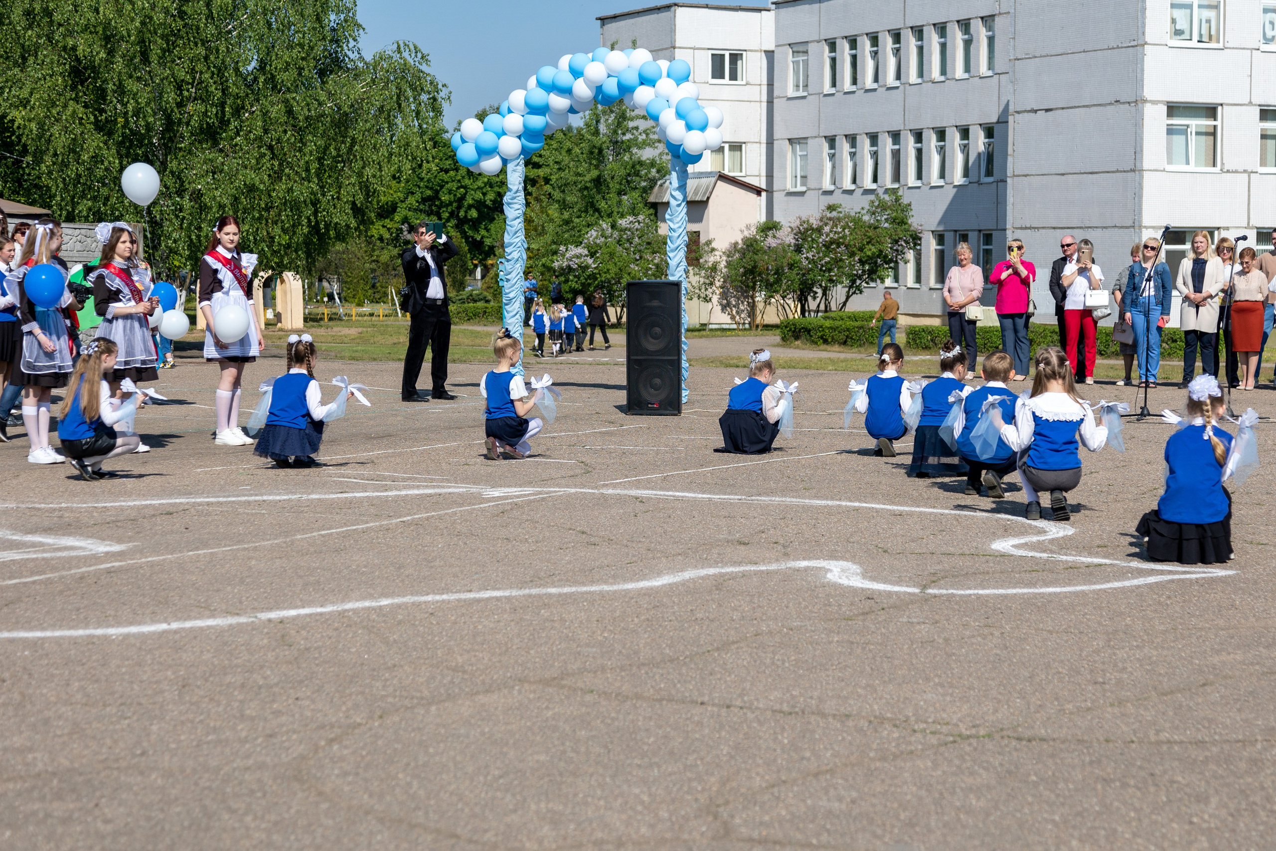 Выпускной в Жодино 2023. Профессиональный интерьерный и репортажный фотограф Минск и РБ. Максим Орлов